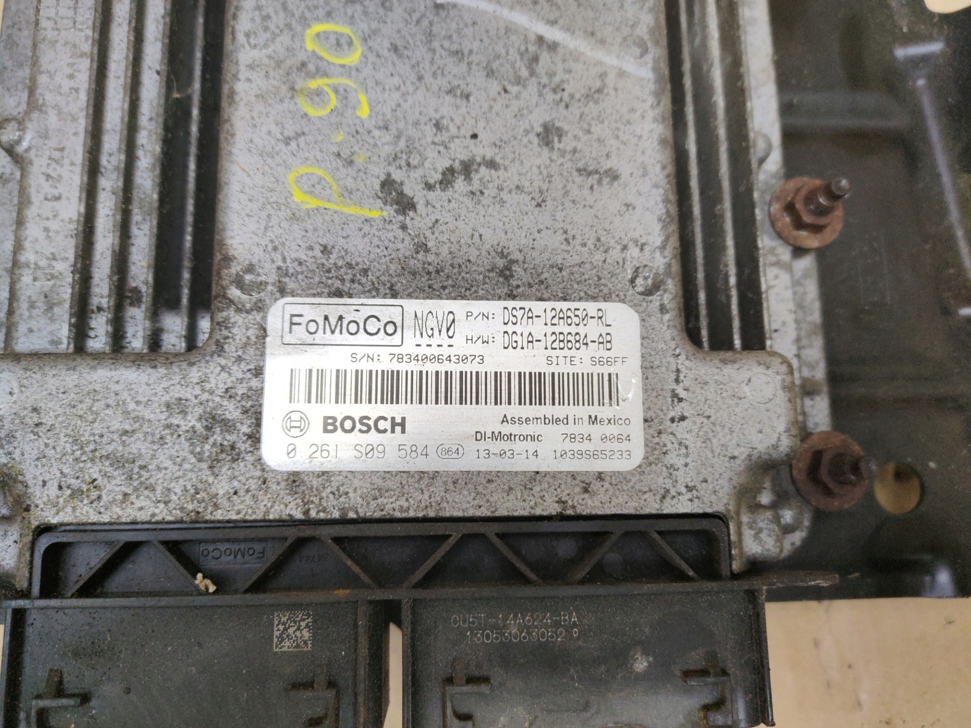 control unit of the engine Ford Fusion USA 2 2013 0261S09584