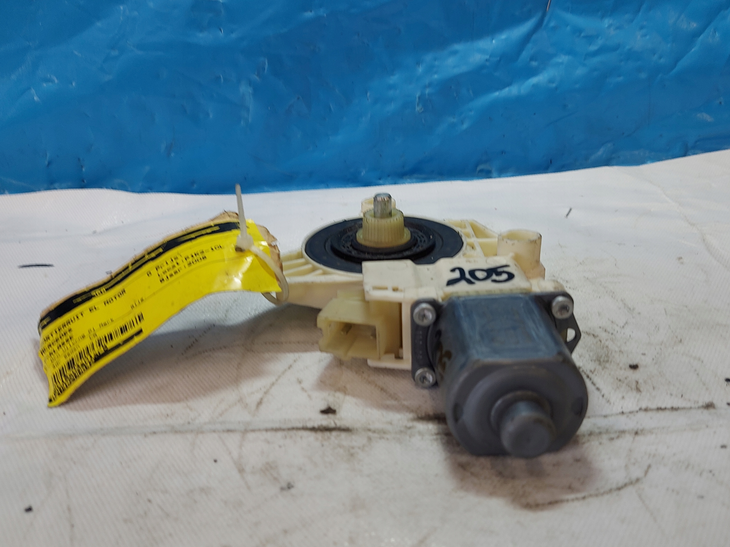 engine lifting windows MERCEDES W204 A2048200642 left rear part