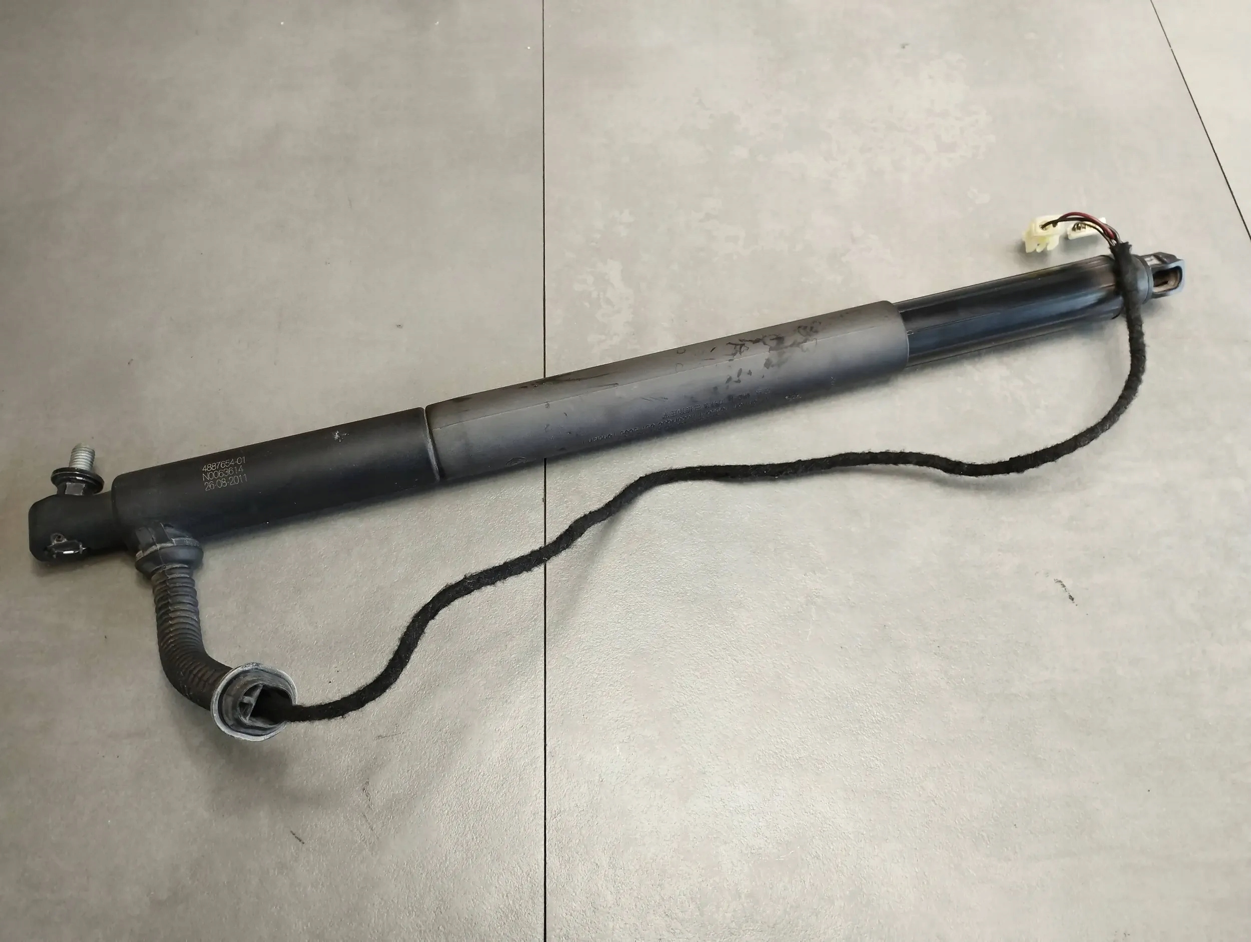 BMW X6 E71 Dämpfer heckklappe elektrisch rechts 4887654