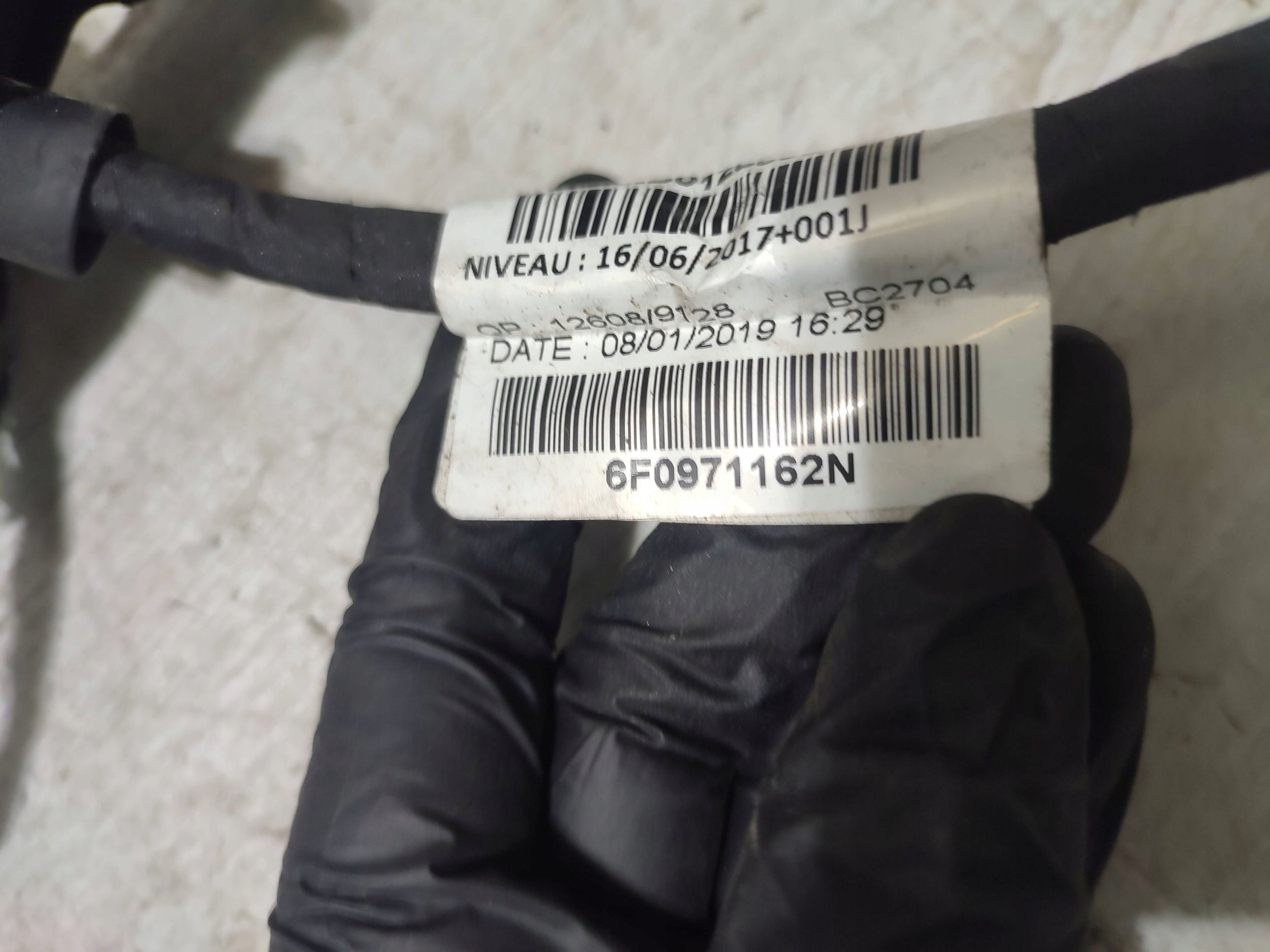 Seat Arona 2019 rear part right bundle przewodow door tylnych