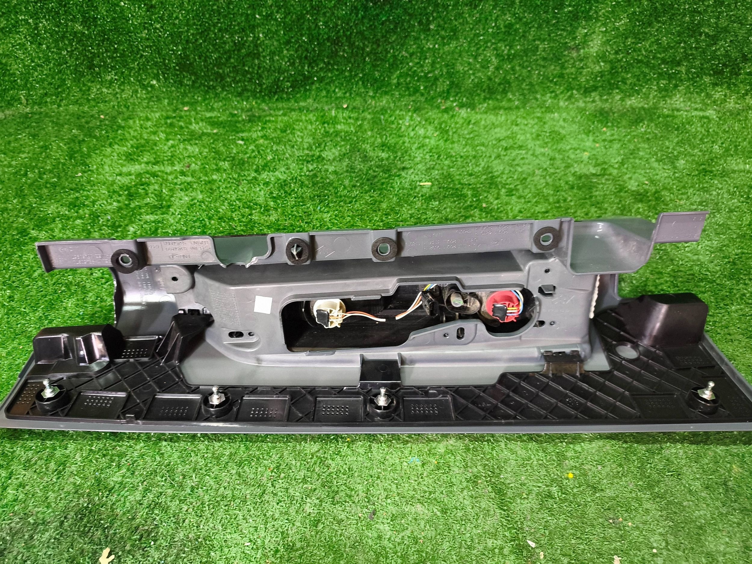 light rear part rear right RENAULT TRAFIC III VIVARO B 14- NR.261