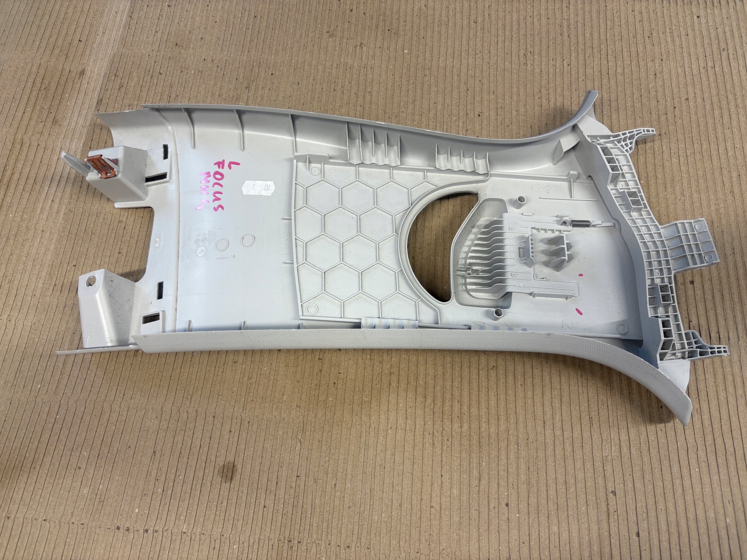 FORD FOCUS IV cover SLUPKA left front JX7B-A24583-A