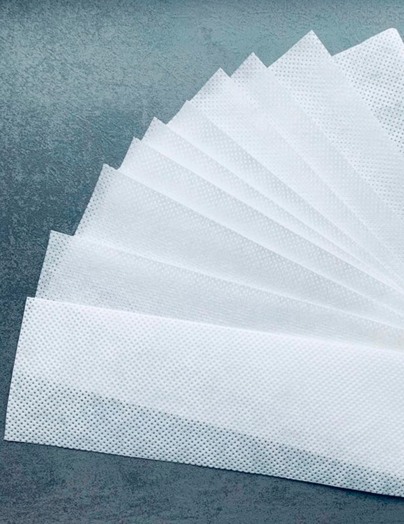 PASKI DO DEPILACJI Z WŁÓKNINY PERFOROWANE DO WOSKU 100 SZT Stan opakowania oryginalne