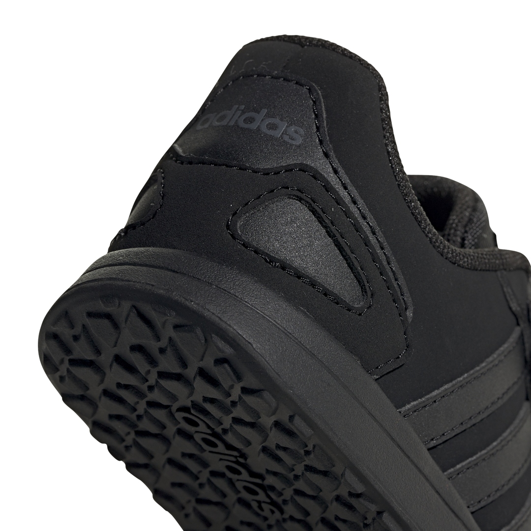 20 SPORTOWE BUTY ADIDAS DZIECIĘCE NA RZEPY FW9312 Długość wkładki wew. 13.1 cm