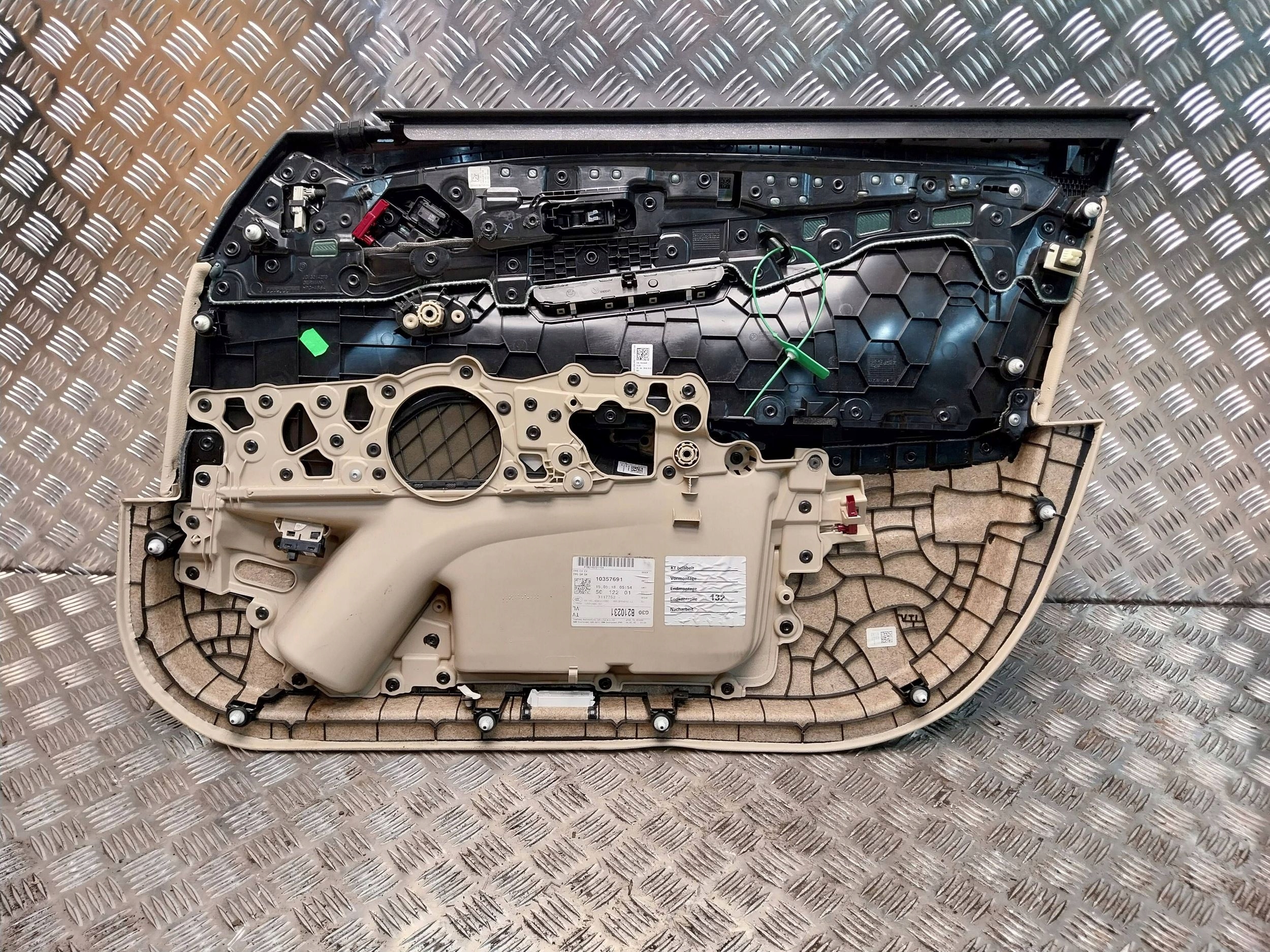 upholstery door left front side BMW 5 G30 17- 3117762