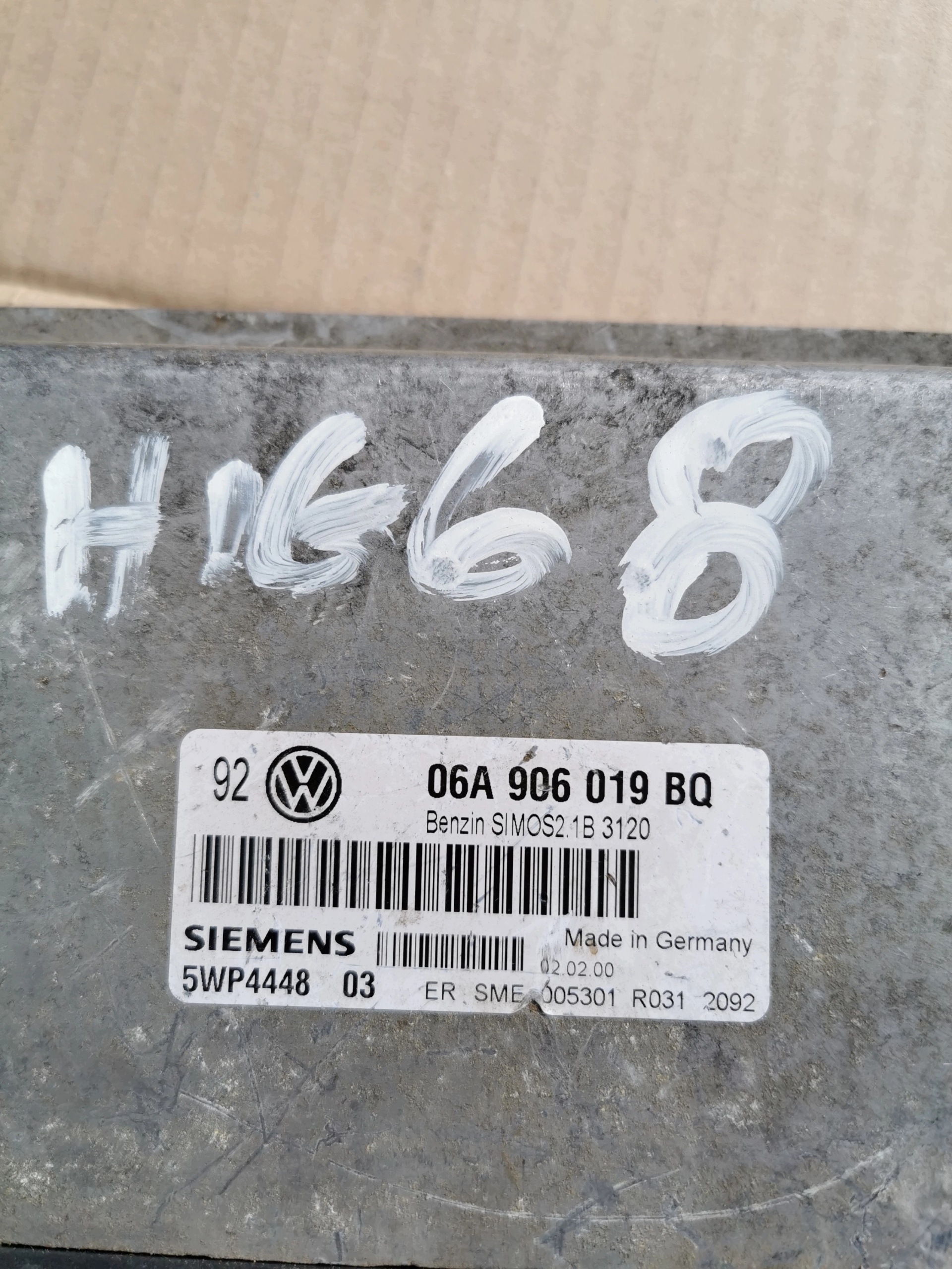 GOLF 4 unité de commande électronique uce moteur 1.6 SR 06A906019BQ 5WP444803