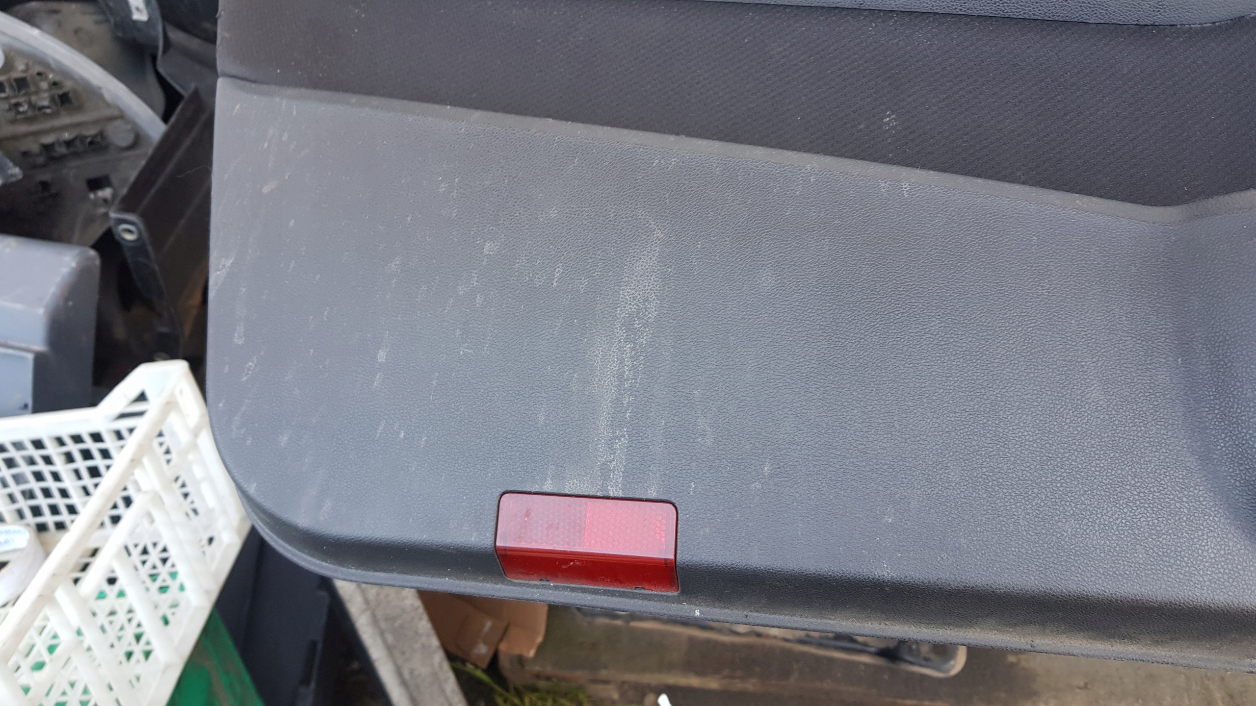 MERCEDES b-klasa W245 side upholstery front left / right 1szt