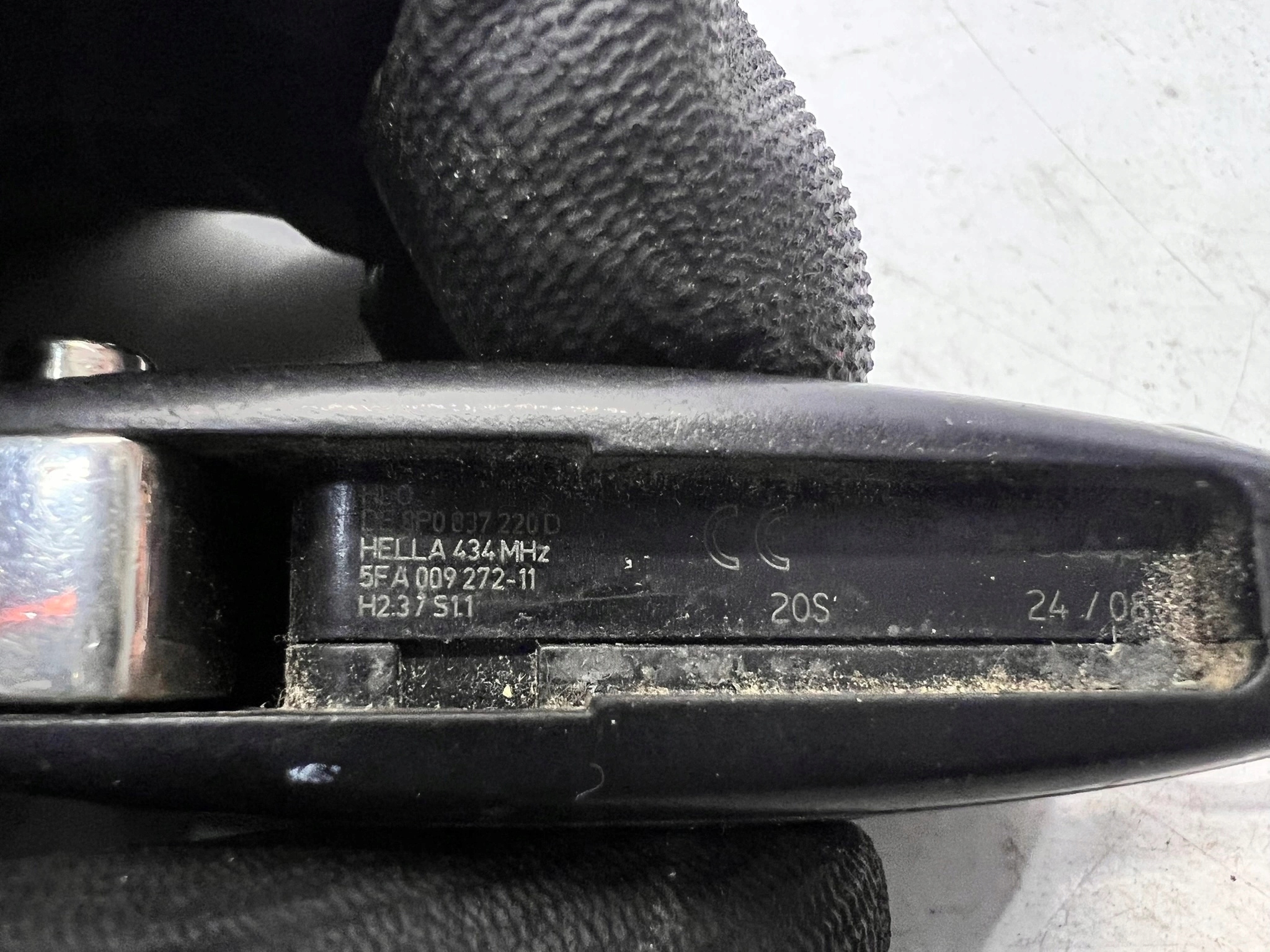 key PILOT SCYZORYK AUDI A3 8P 8P0837220D 3/26