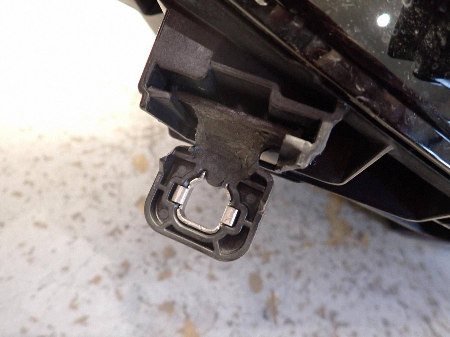 light front front left VW ID7 2023- FULL LED 14B941035B