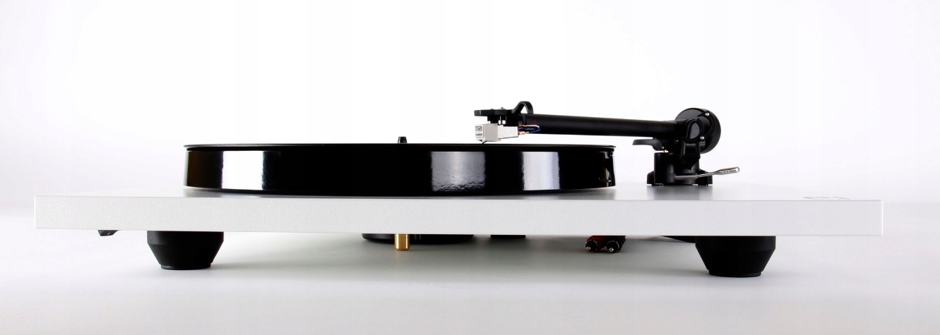 GRAMOFON Z WKŁADKĄ REGA CARBON MM REGA PLANAR 1 (P1) BIAŁY MAT 2021 Marka Rega