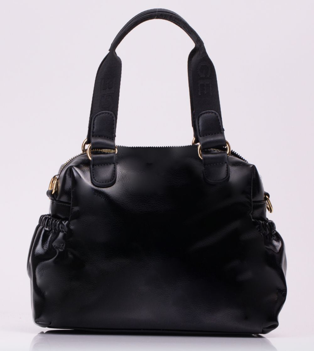 CZARNA MAŁA SPORTOWA TOREBKA Z ZAMKIEM FEMESTAGE Model BAG1780