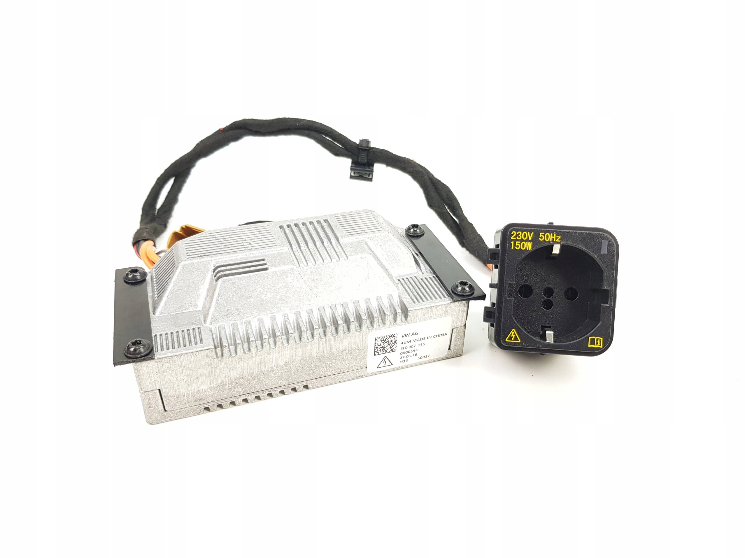 PRZETWORNICA NAPIECIA VW TOUAREG 760 III 3F0907155 Weight with packaging 5 kg