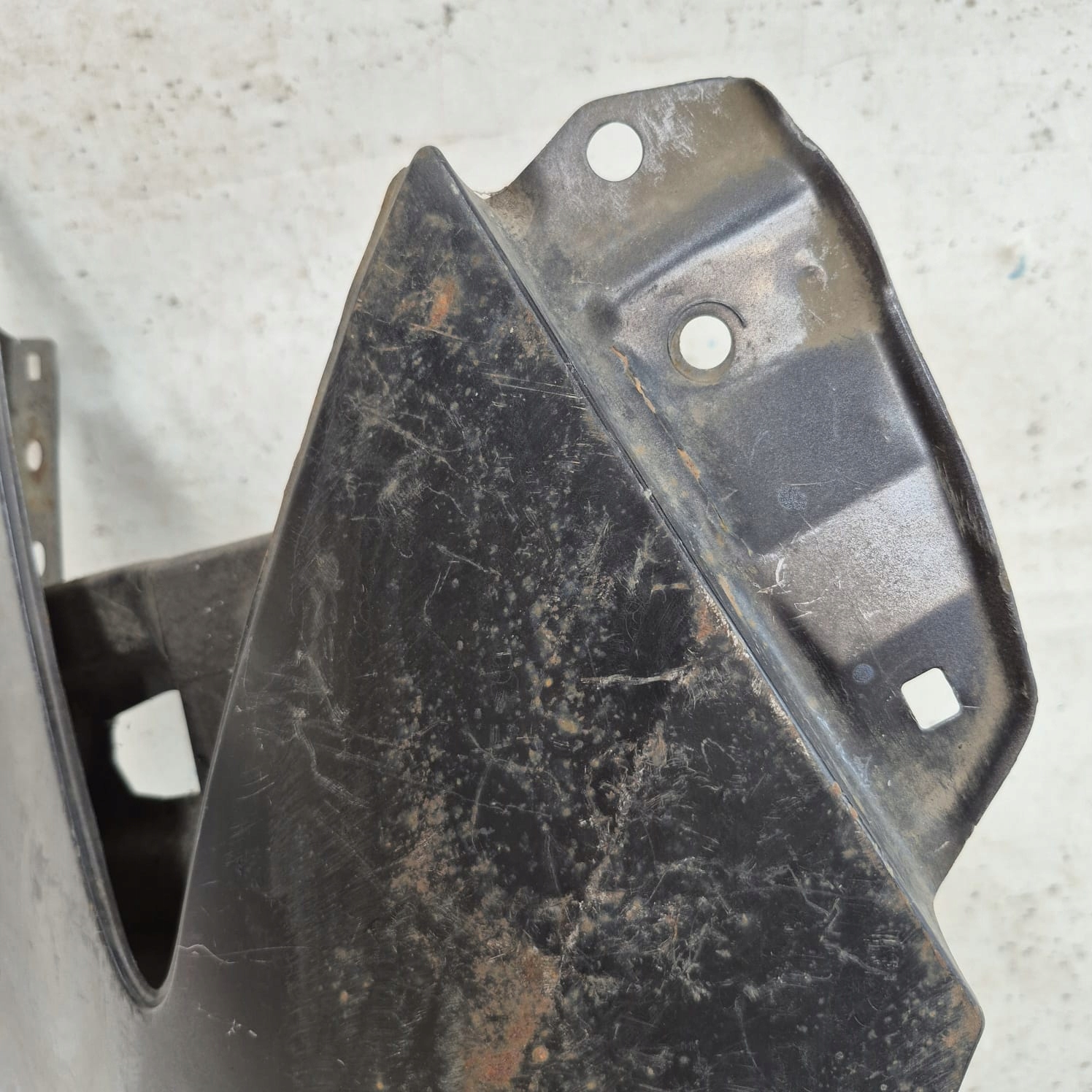 TOYOTA AURIS and 1 06-09 fender front front right