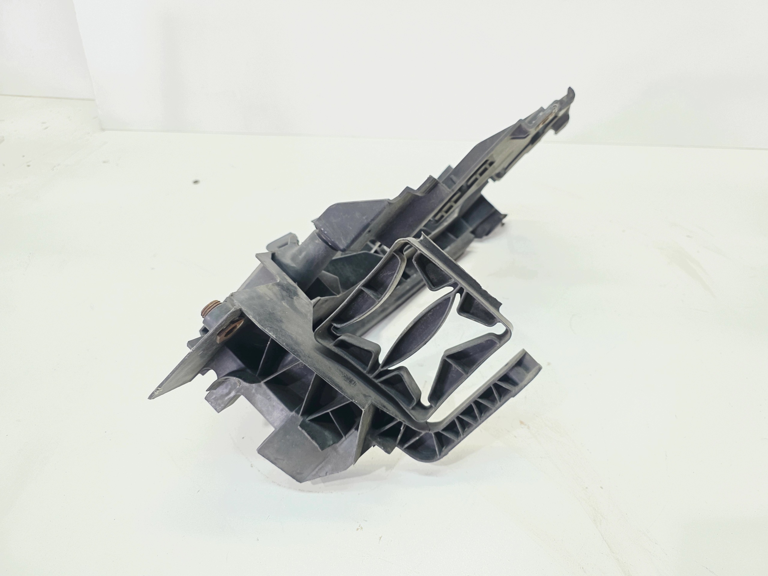 support holder REFLEKTORA left AUDI Q5 8R 8R0805607 3/26