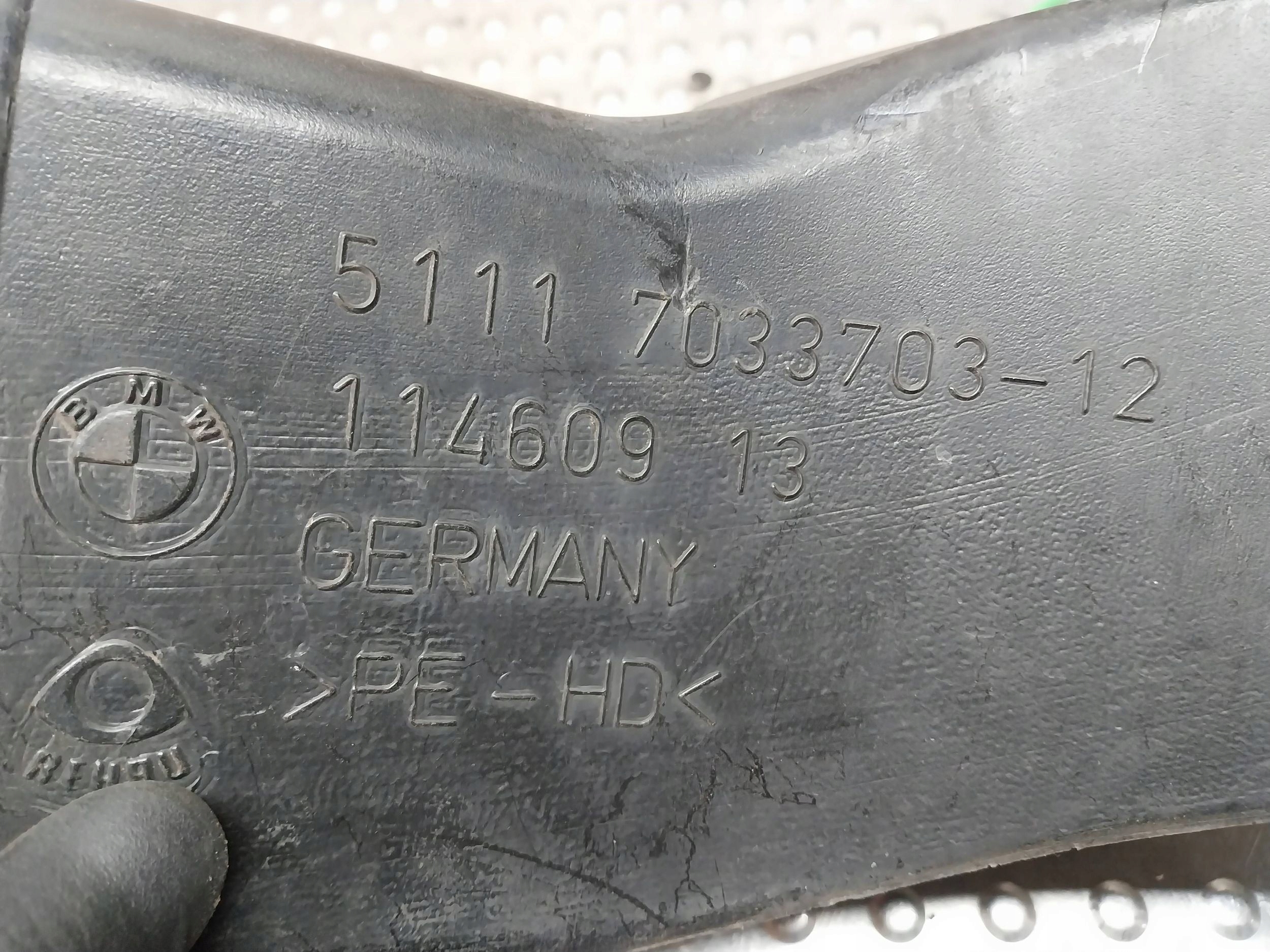 drain intake air TARCZY left front 7033703 BMW E60 E61
