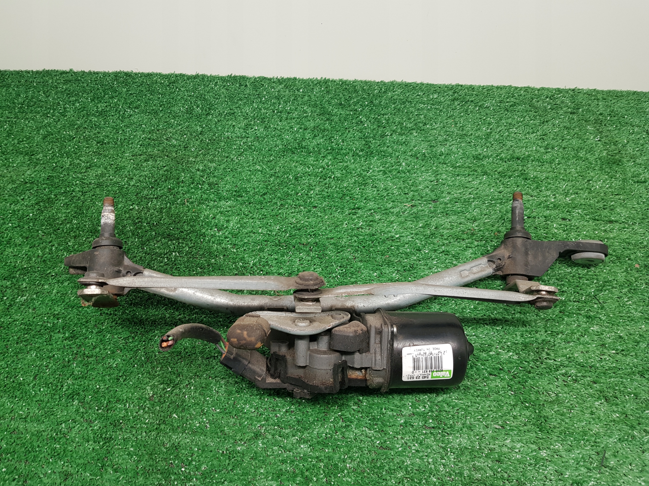 wiper mechanism front RENAULT CLIO 3 8200268931D