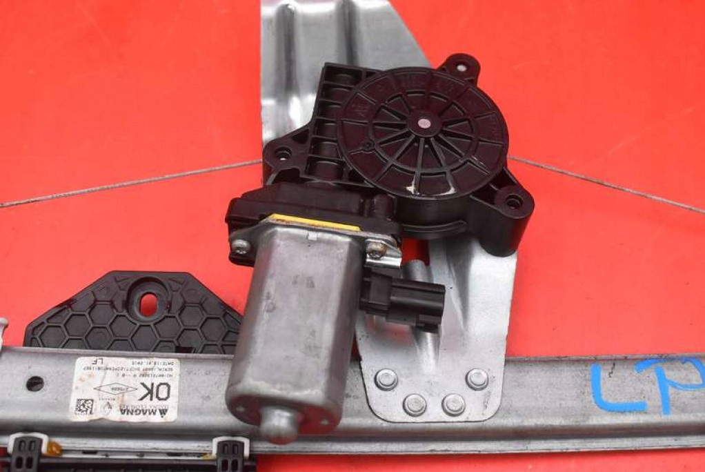 window regulator left front EU 807213282R DACIA SANDERO 2 II 13-16