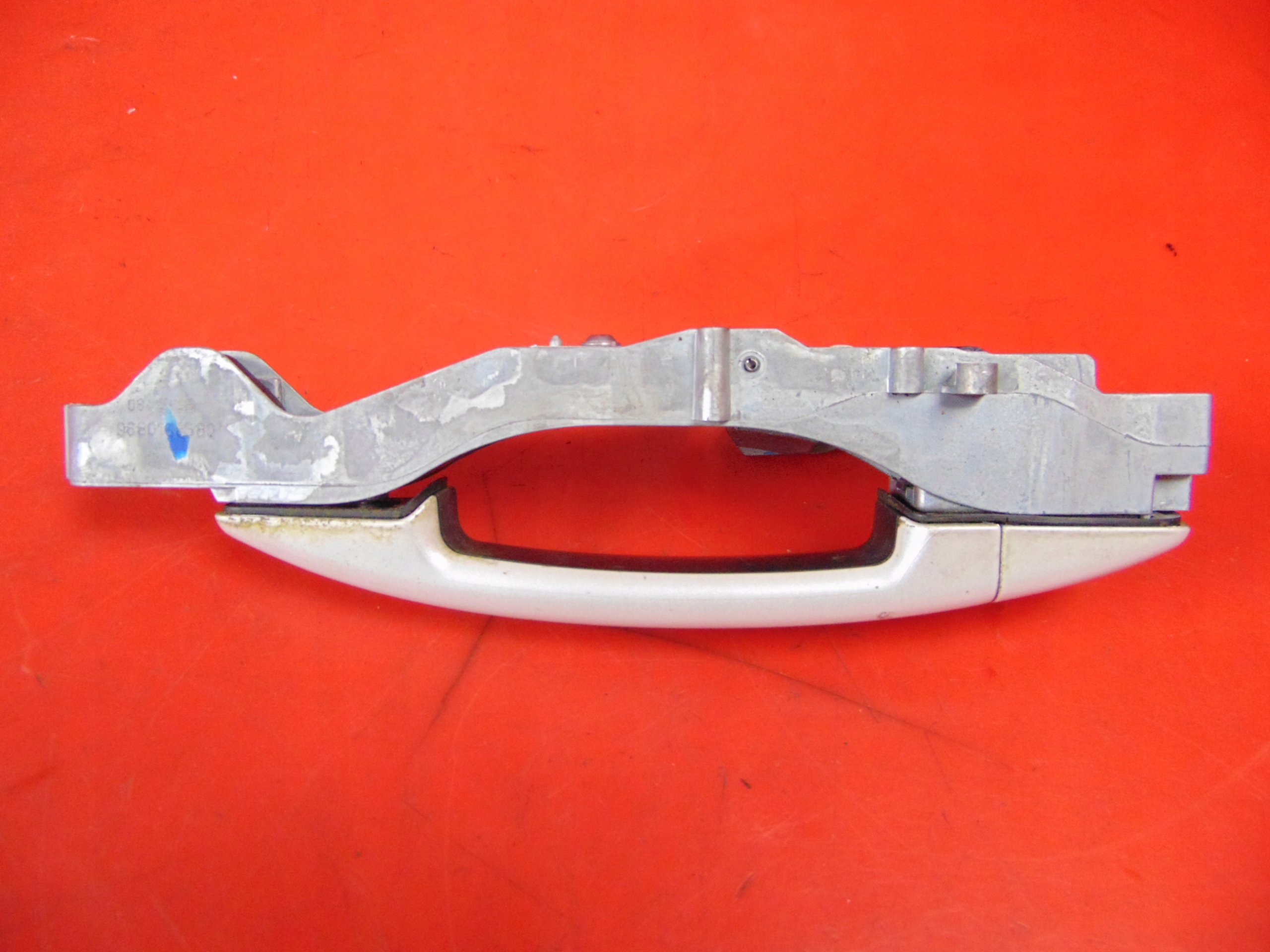 PEUGEOT 2008 and handle door right front KWE