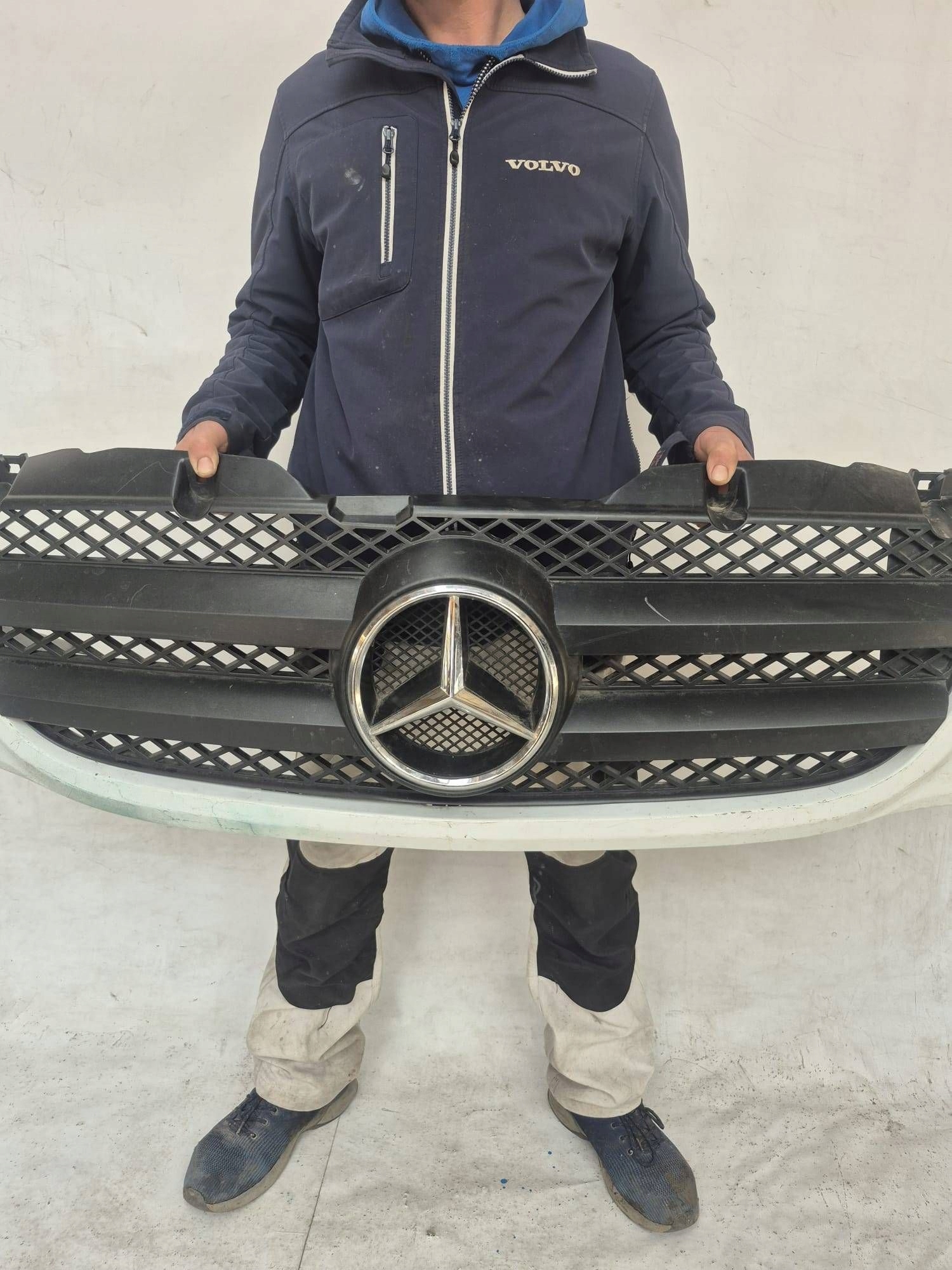 MERCEDES SPRINTER W906 grill grille radiator cap A9068800385
