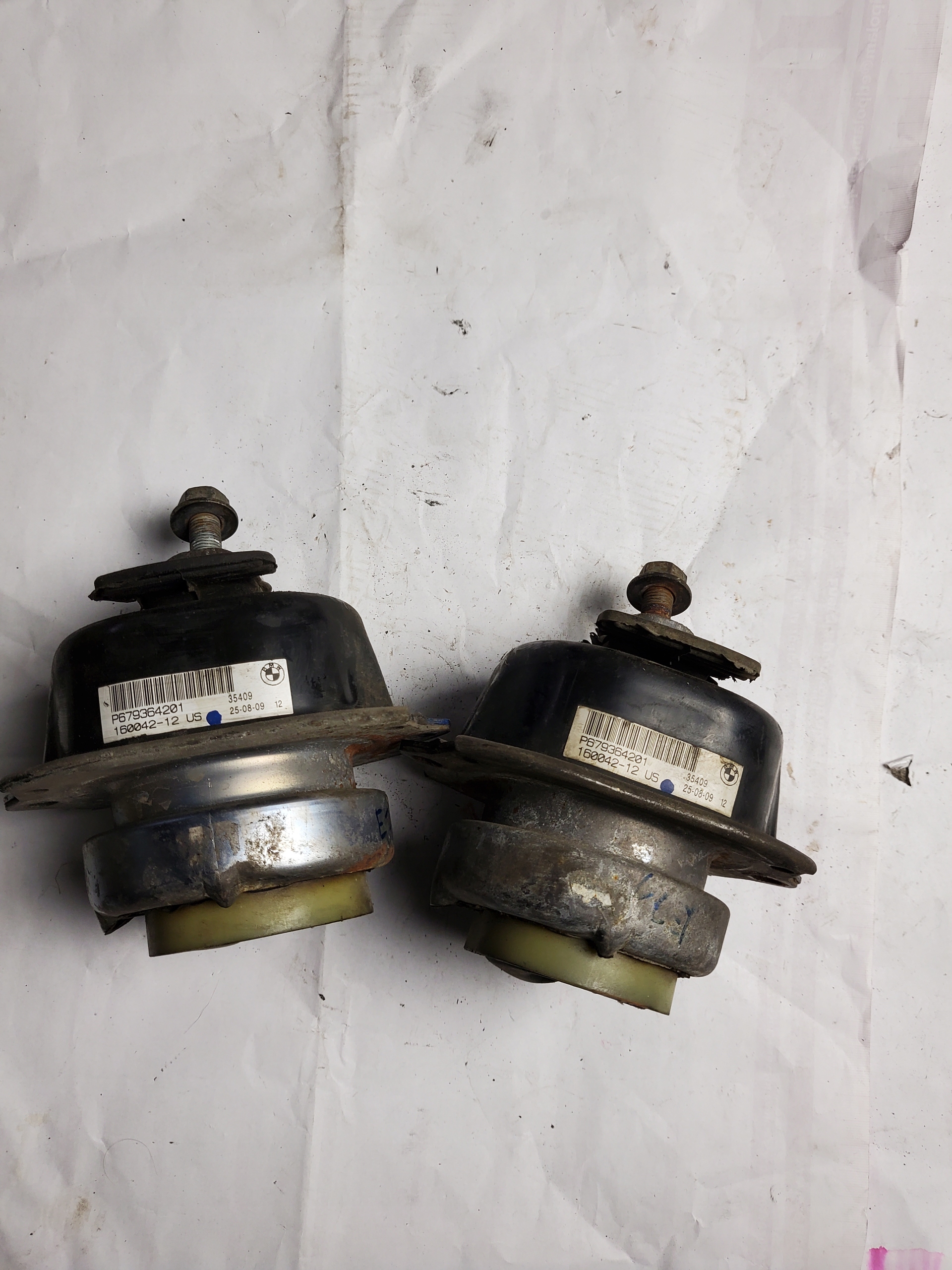 PODUSZKA SILNIKA BMW X6 E71 X5 E70 P679364201