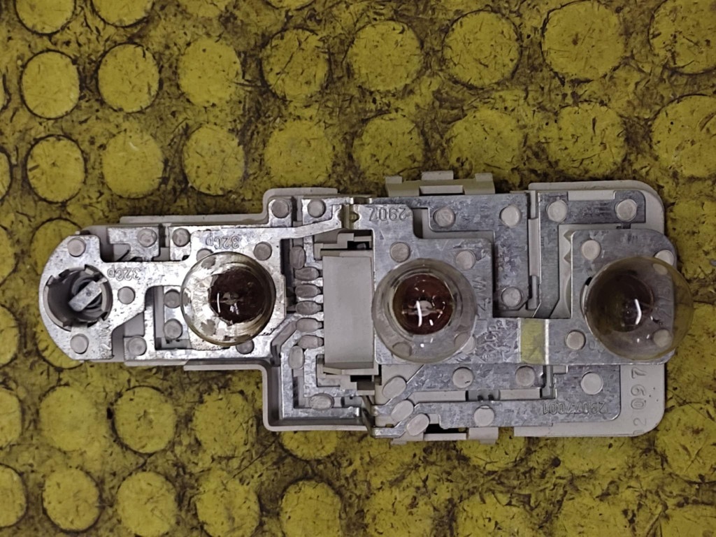 AUDI A3 8L light right rear part 8L0945096