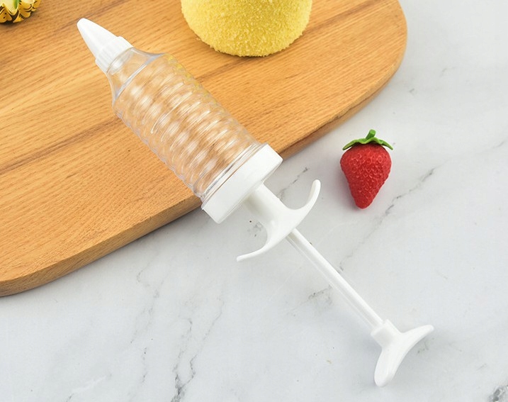 DEKORATOR do TORTÓW CIAST STRZYKAWKA + 8 KOŃCÓWEK Marka Quatro