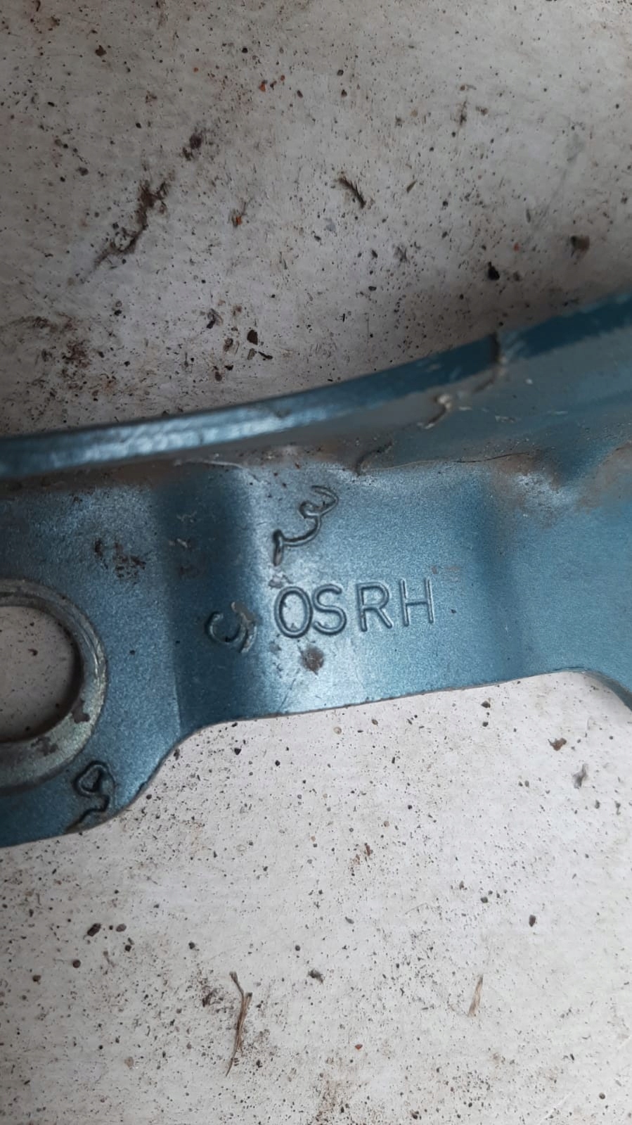 HYUNDAI KONA 17- hinge bonnets right