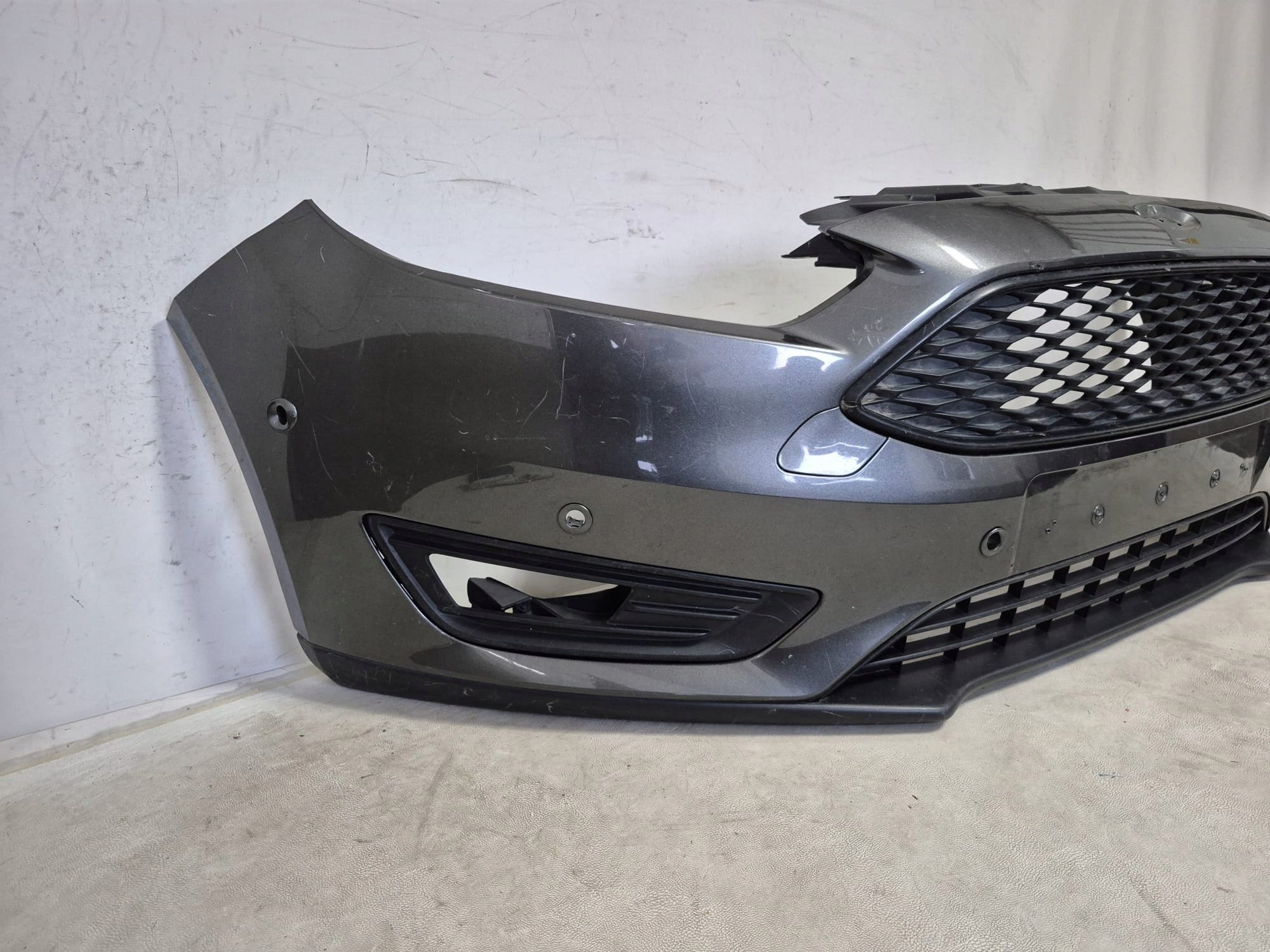 FORD FOCUS III 3 MK3 LIFT 14-19 nárazník předek přední 6XPDC