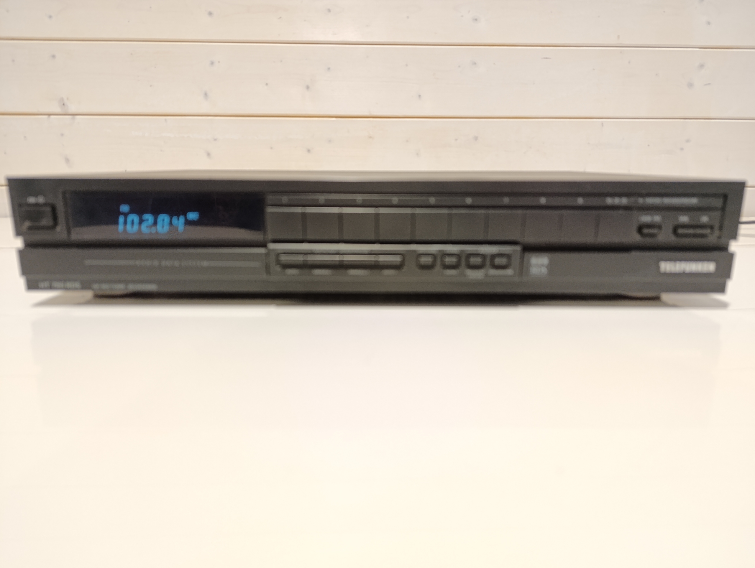Tuner radiowy cyfrowy Telefunken HT 780 czarny