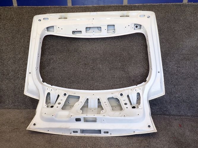 HYUNDAI IONIQ V 21- boot doors rear part