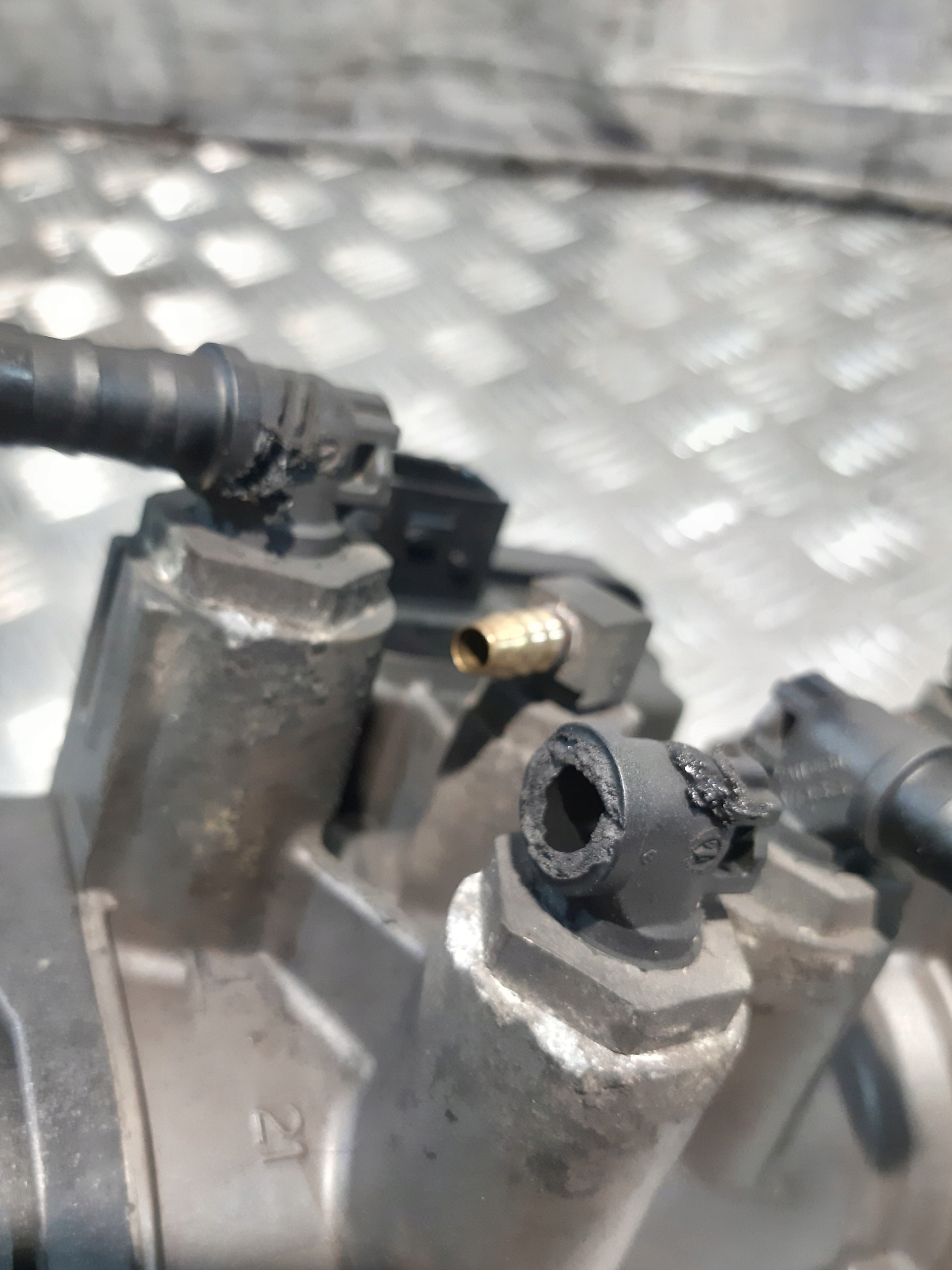 MERCEDES ACTROS MP4 Sensor Brems- A0014311013 KNORR-BREMSE