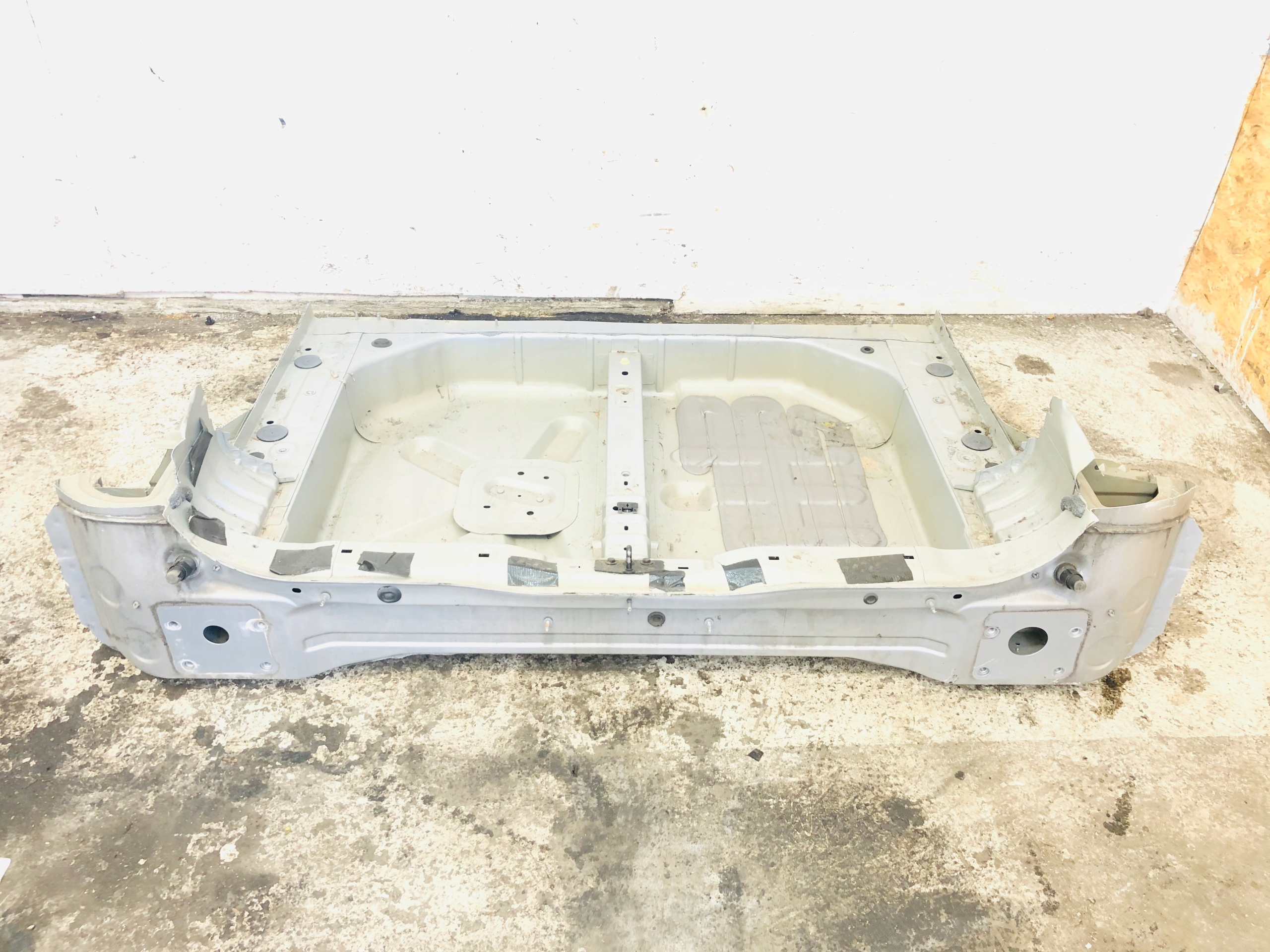 PAS TYLNY WANNA PEUGEOT 5008 09 17