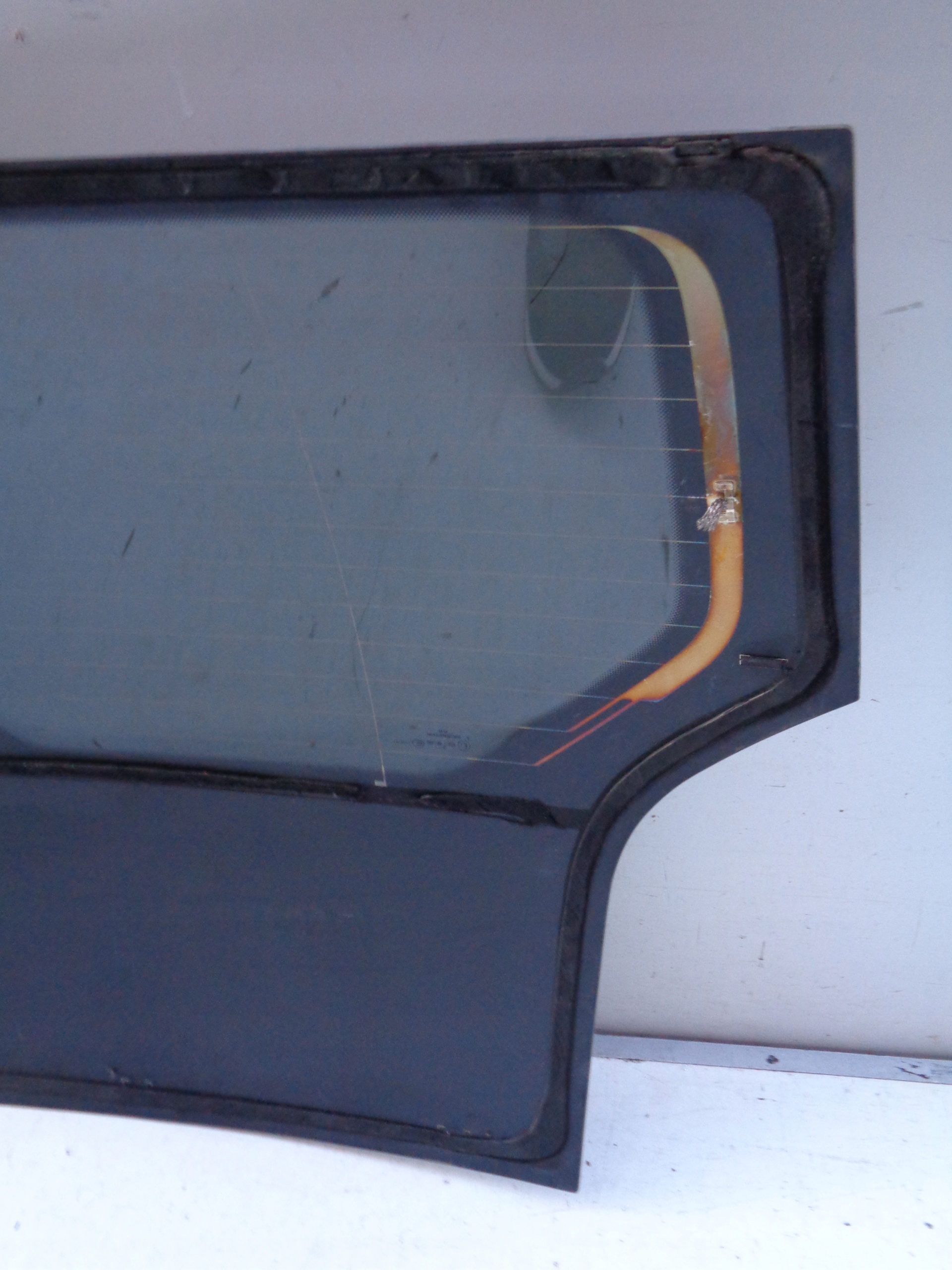 window rear VW UP 1S 1S0 GTI