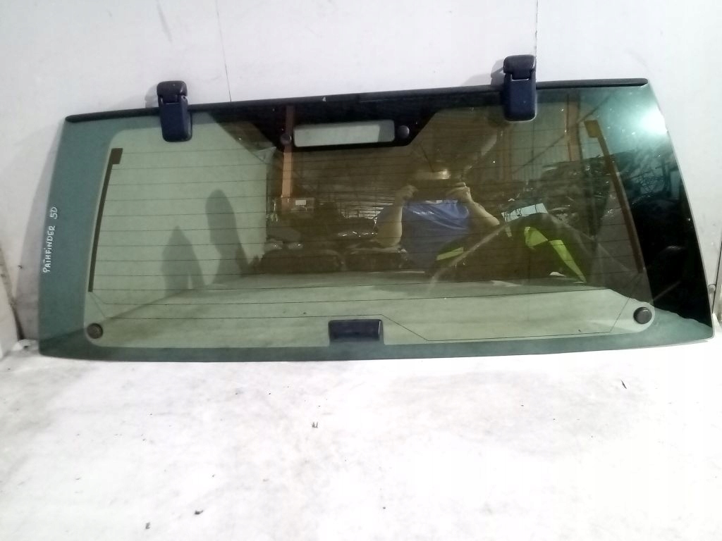Nissan Pathfinder R50 5D ABLAK far hátso