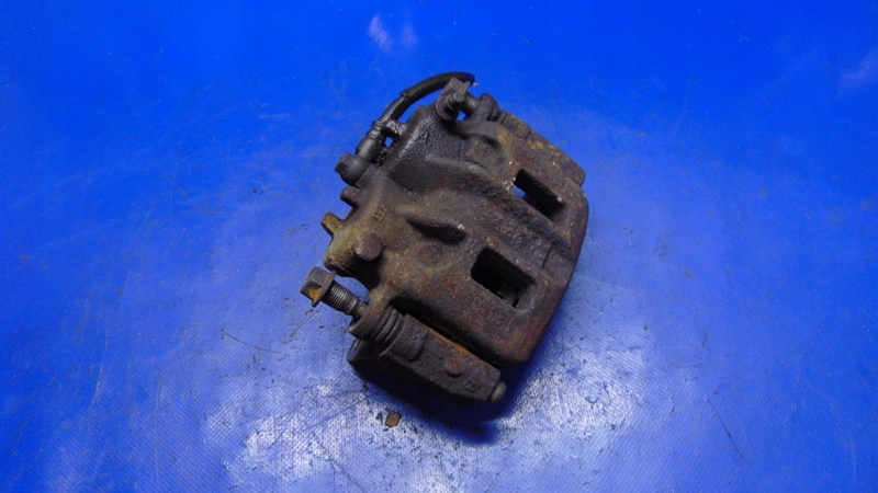 caliper brake right front 3.2DID MITSUBISHI PAJERO III 3 00-06R