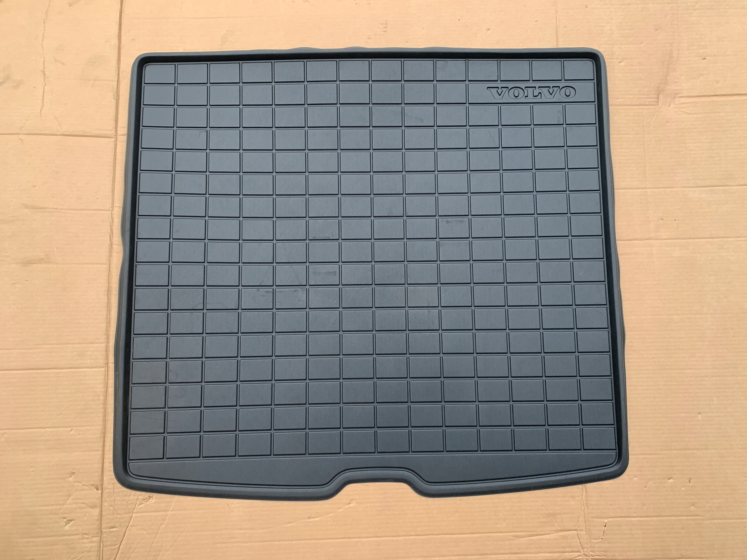 MATA GUMOWA WKŁAD DO BAGAŻNIKA CZARNA VOLVO XC40 2018-2024