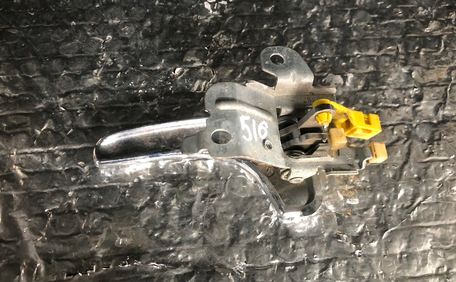 ручка двери внутренняя volvo V40 S40 и 30854852RH 30854851LH