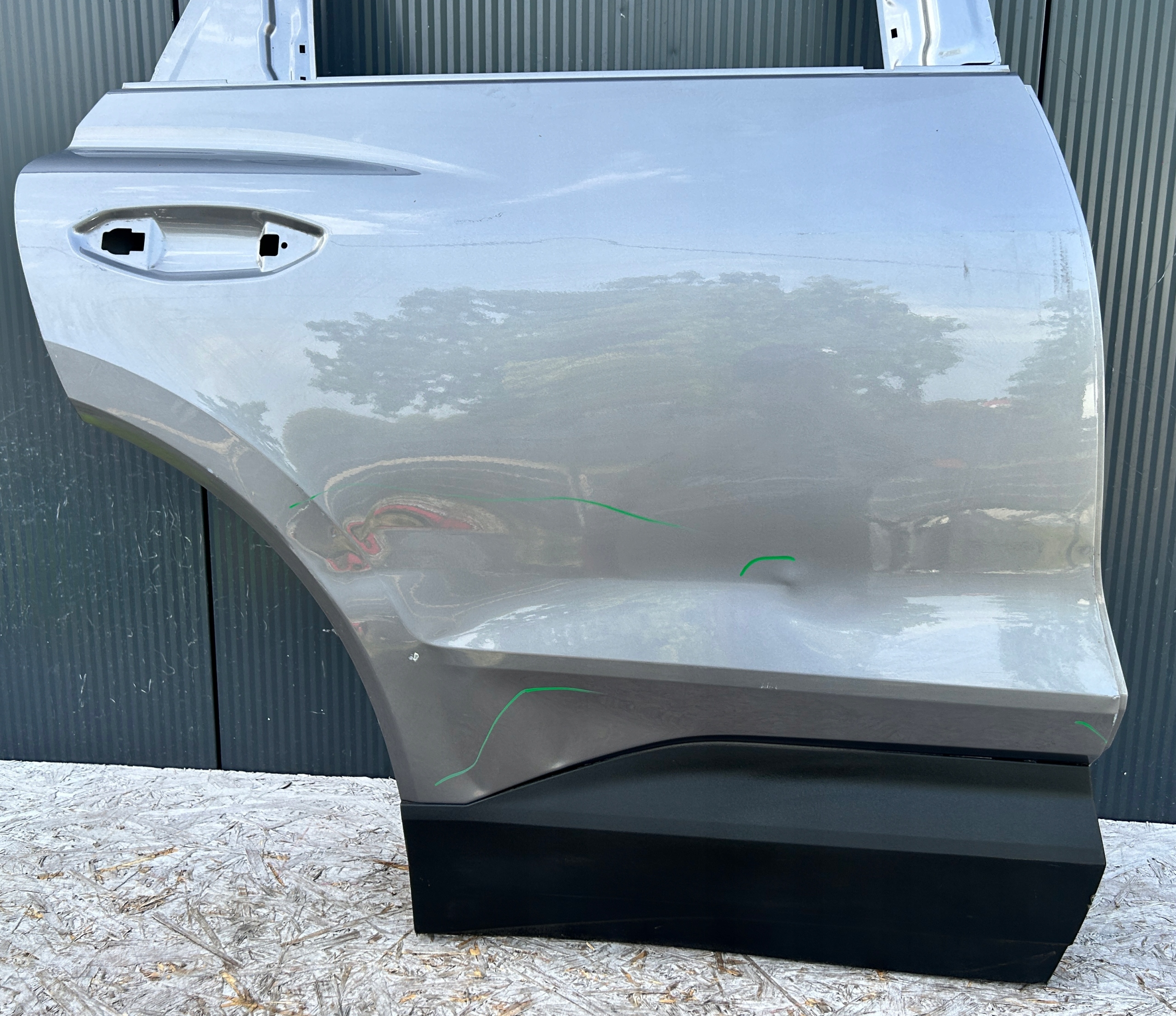 door right rear part rear. AUDI Q4 E-TRON