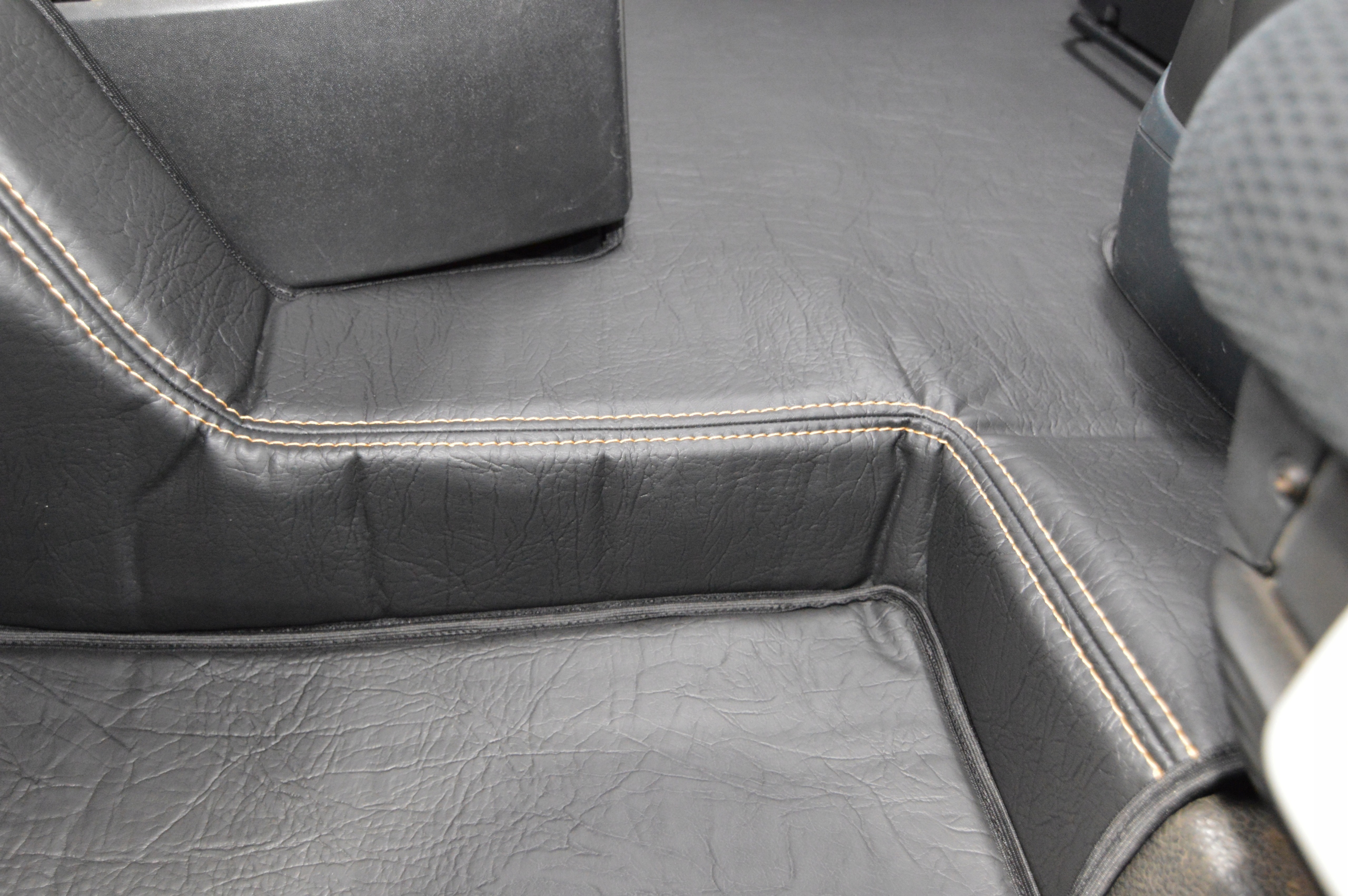 Dywaniki PRESTIGE LINE Man TGX od 2017 1 szuflada Zestaw wieloelementowy tak