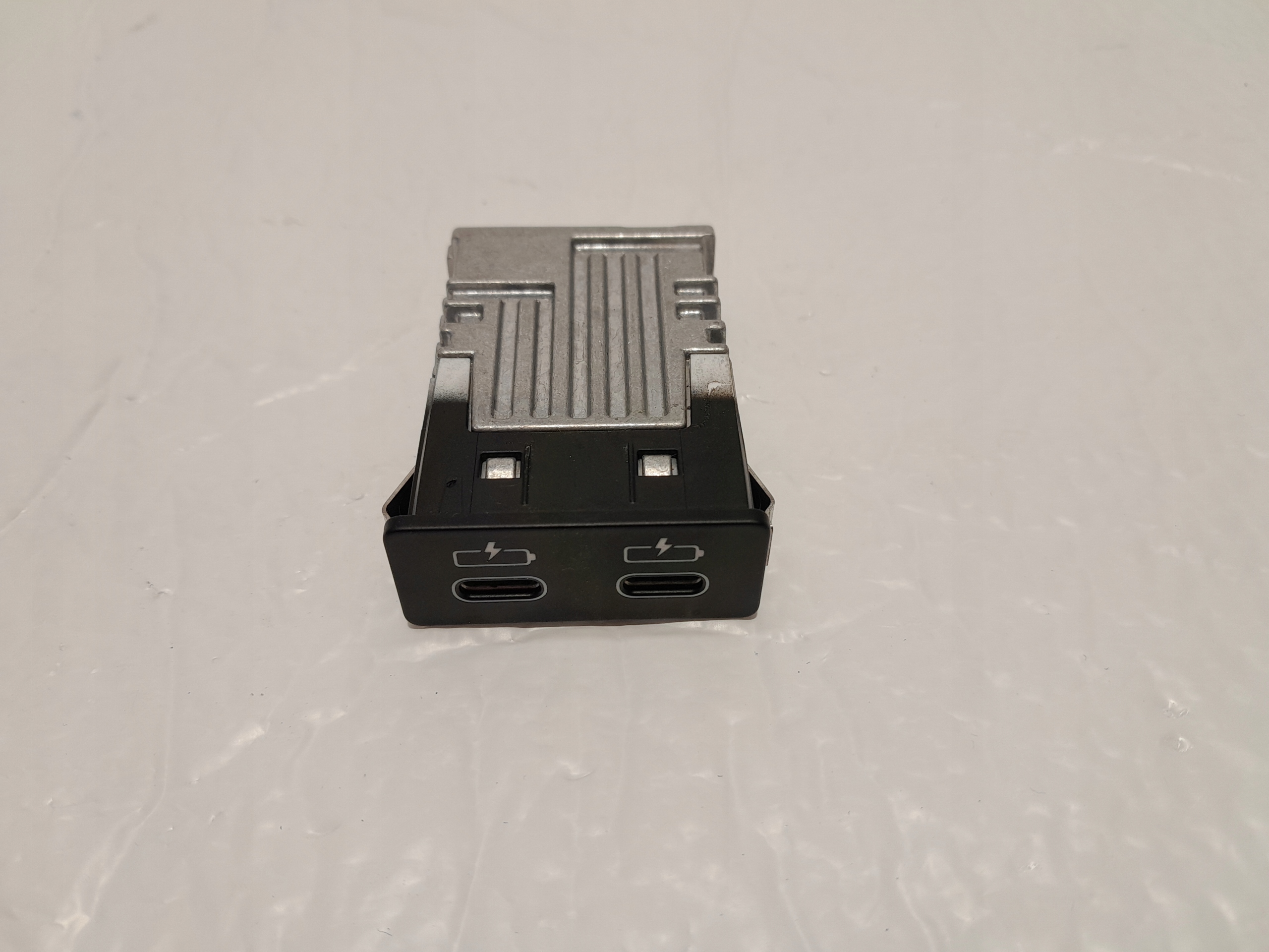 BMW X3 G01 LCI PODWOJNE Adapter, Stecker USB-C 8711938