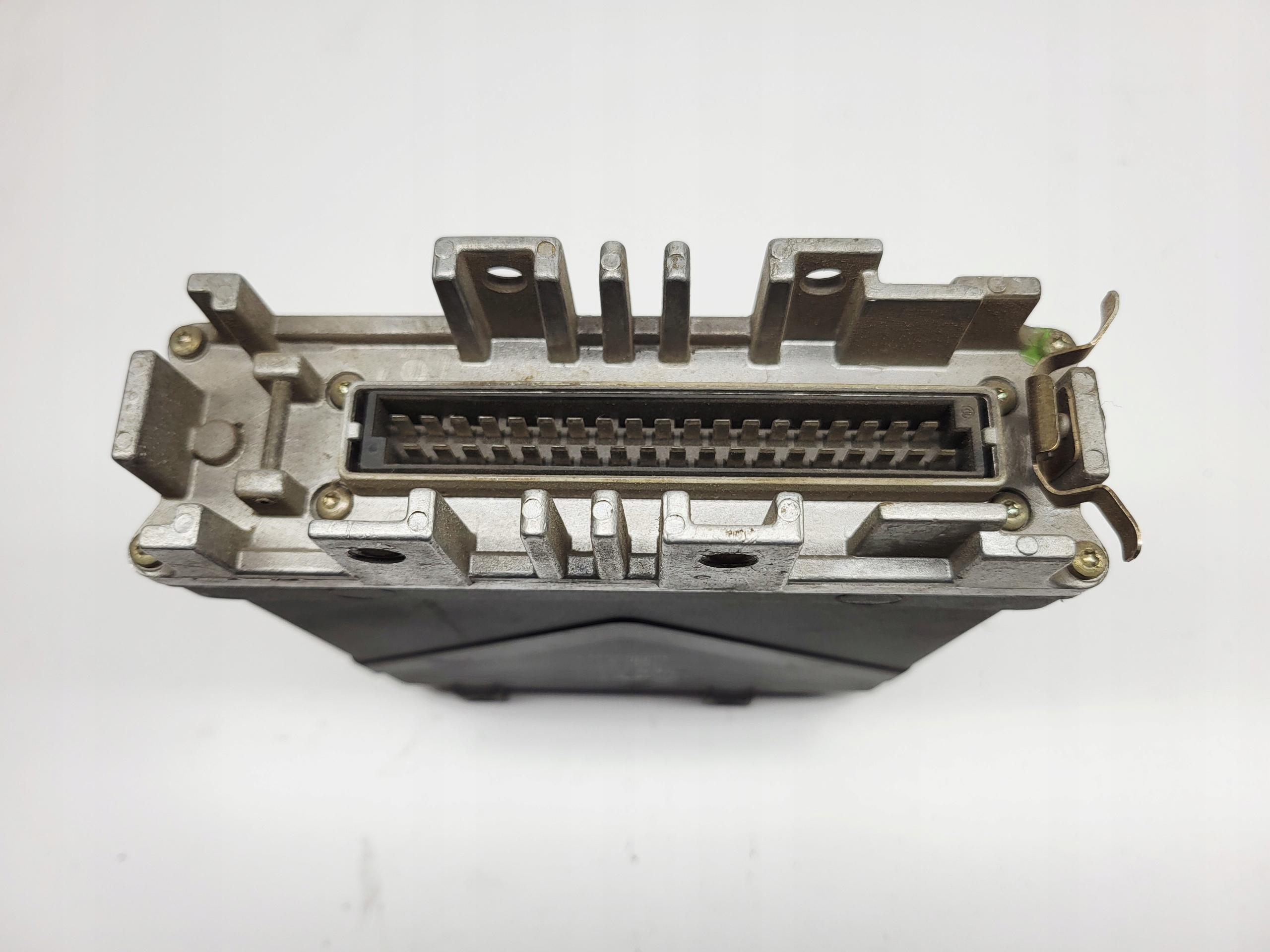 computer control unit of the engine AUDI A3 8L 1.6 MPI 037906022EE