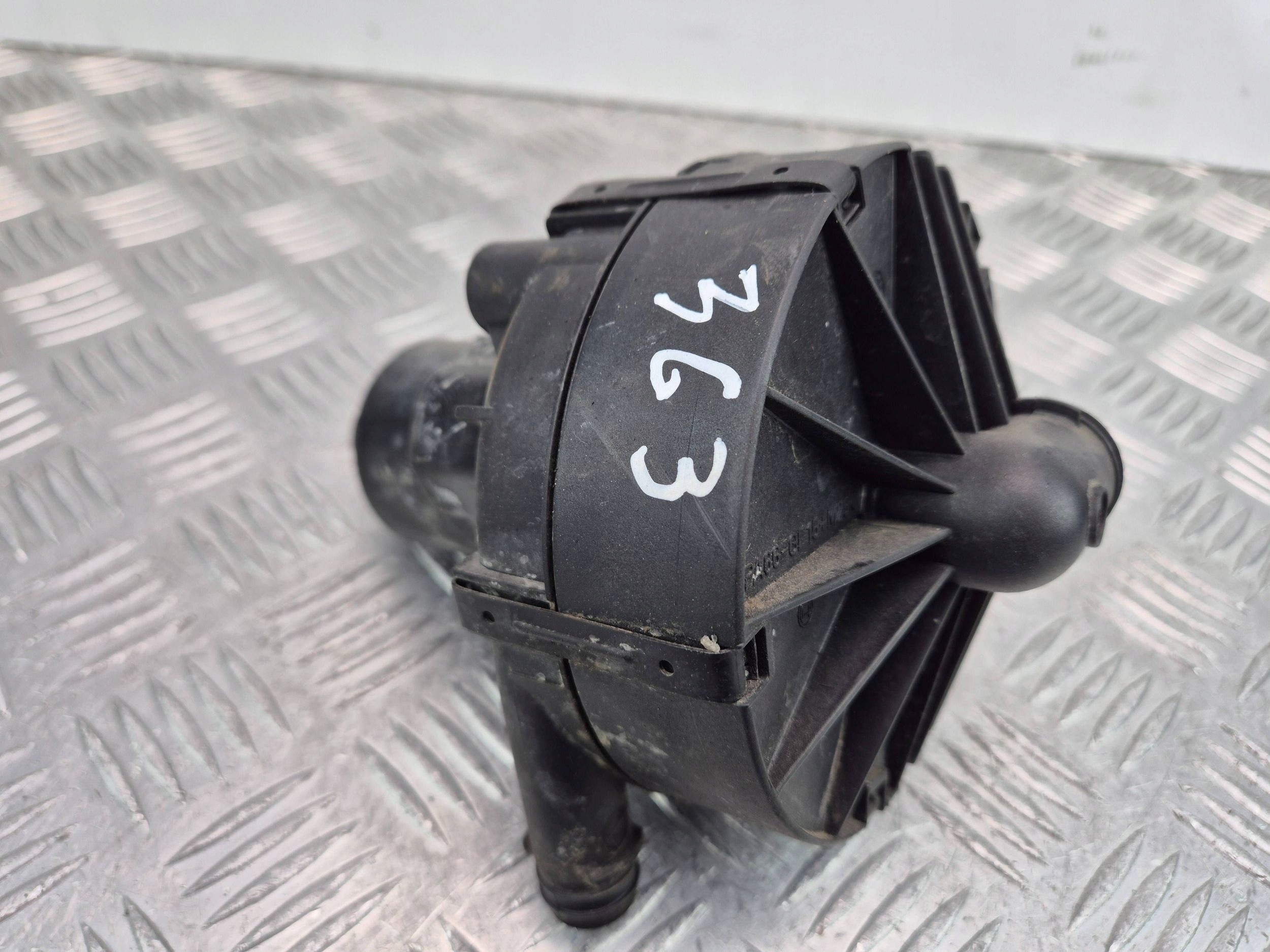 Mercedes E250 CGI W212 pump air wtornego A0001406785