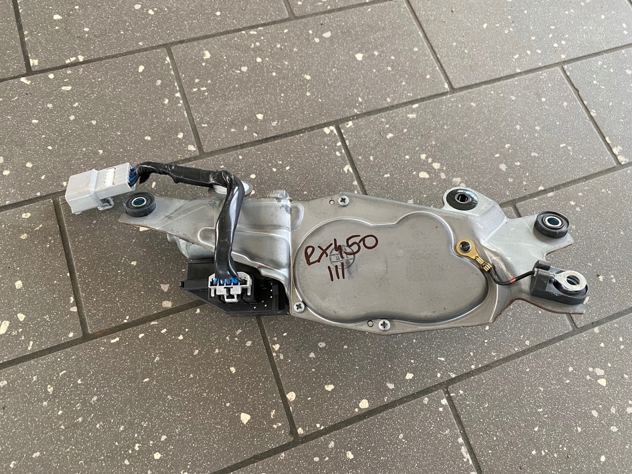 85130-48070 - ДВИГАТЕЛЬ ЗАДНЕГО СТЕКЛООЧИСТИТЕЛЯ LEXUS RX450 III