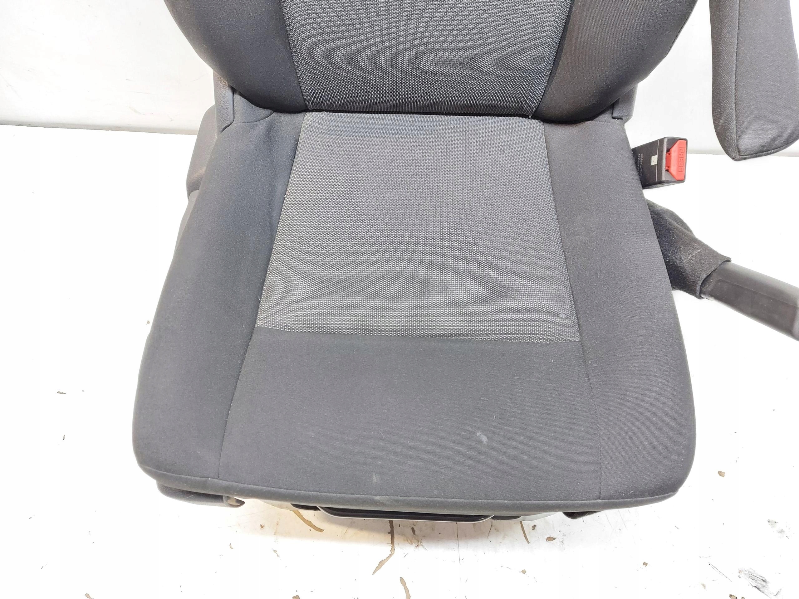 PSA Vivaro Jumpy Expert Proace 2024r KANAPY sjedala
