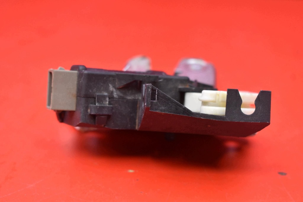 lock bonnet rear part boot 4F5827505D AUDI A4 B8 sedan 07-11