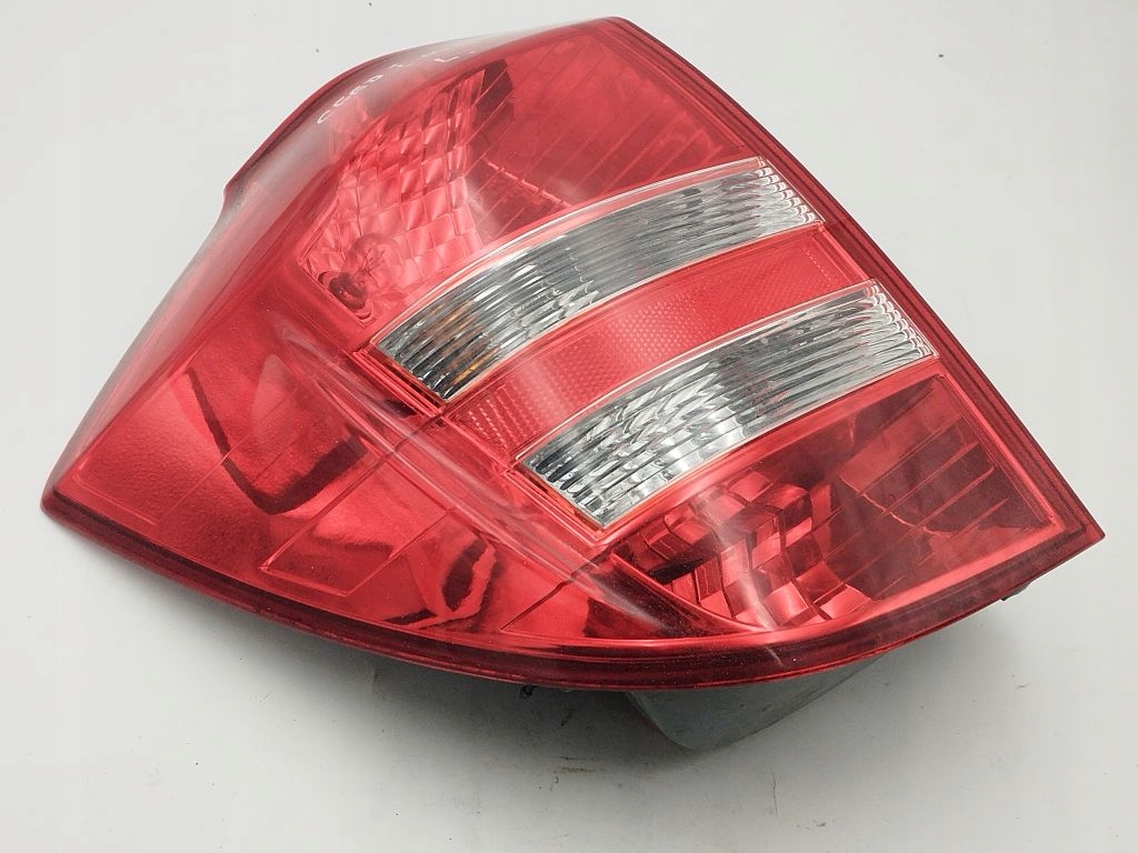 Kia Ceed and 1 kombi light left rear part rear lower