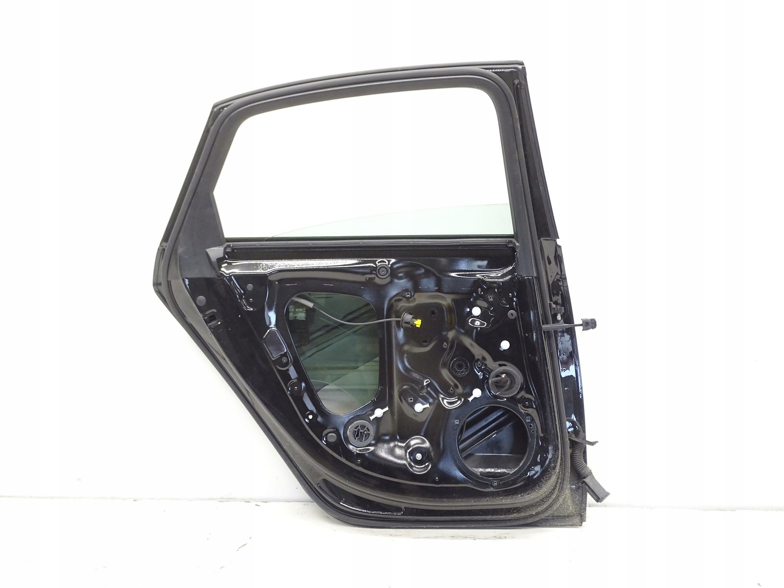 door left rear part left rear. AUDI A4 B9 LY9B 15- sedan