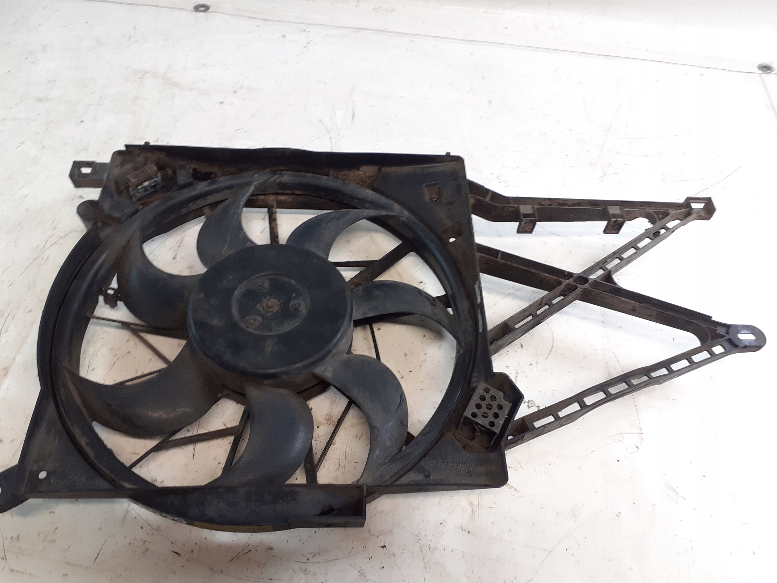 ventilátor chladiče OPEL ZAFIRA A 2.0D