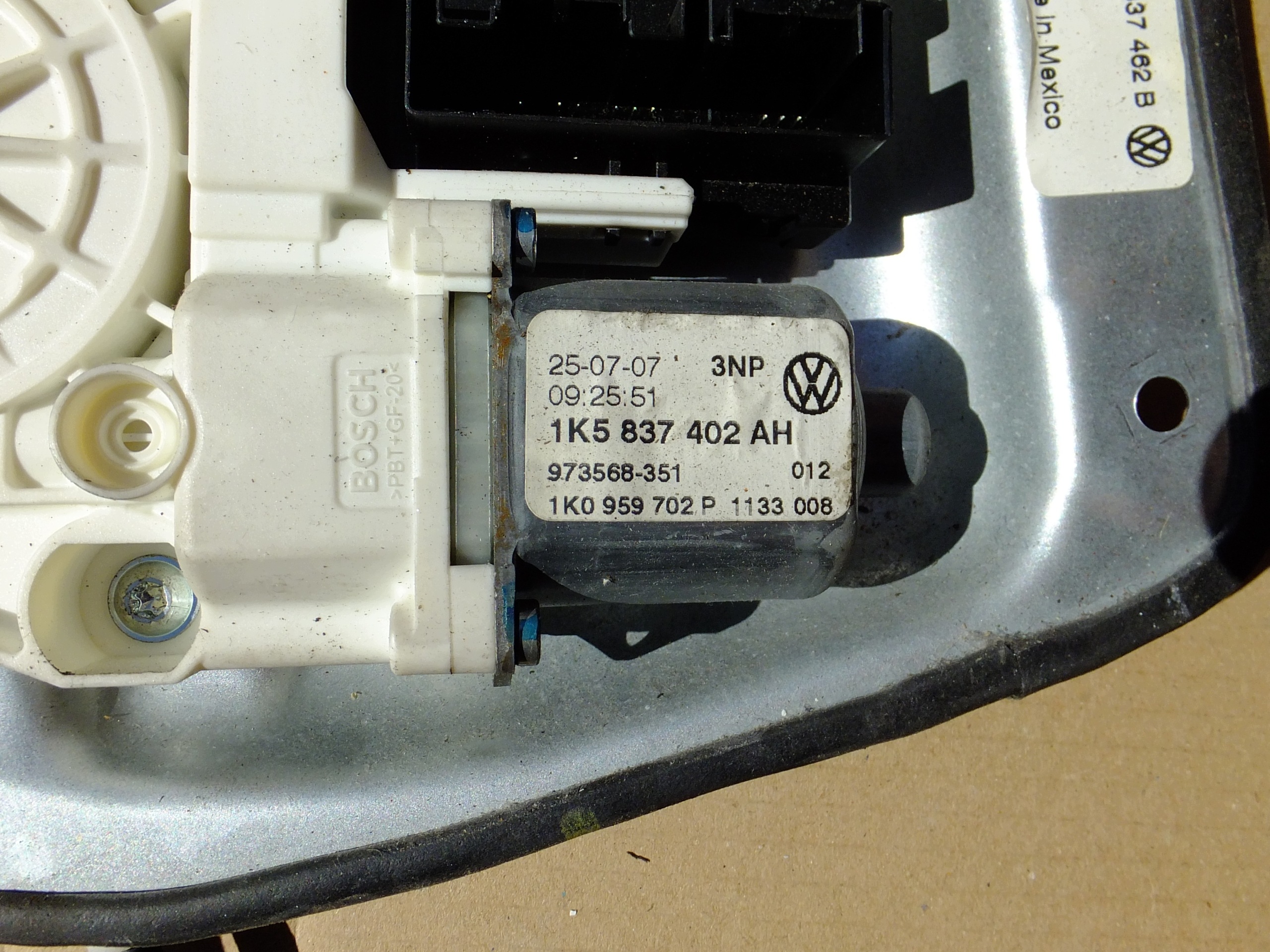 window regulator right front vw golf V kombi 2006r 1K5837402AH 1K0959792L