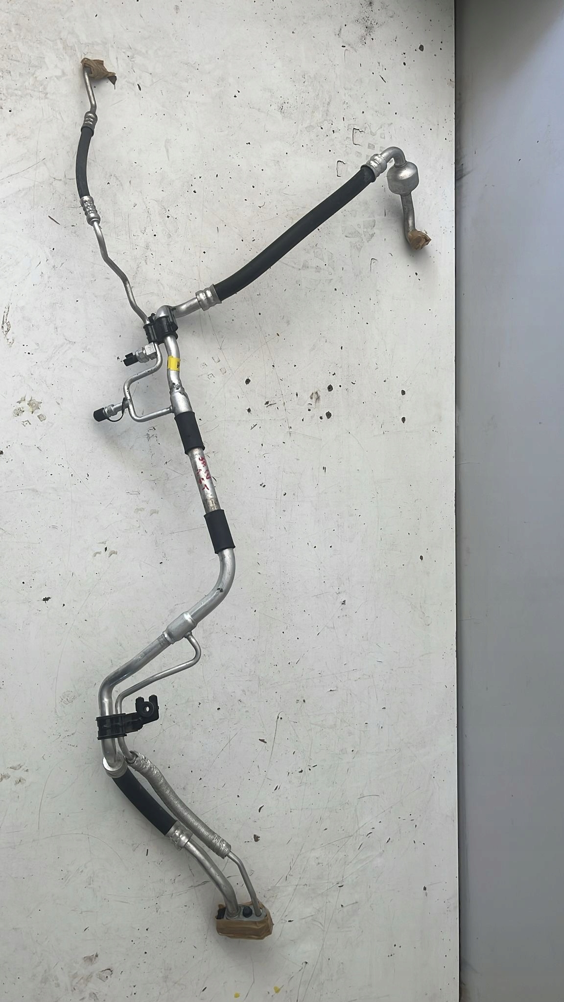 KIA SPORTAGE IV LIFT RURKA PRZEWÓD KLIMATYZACJI 97775-F1680